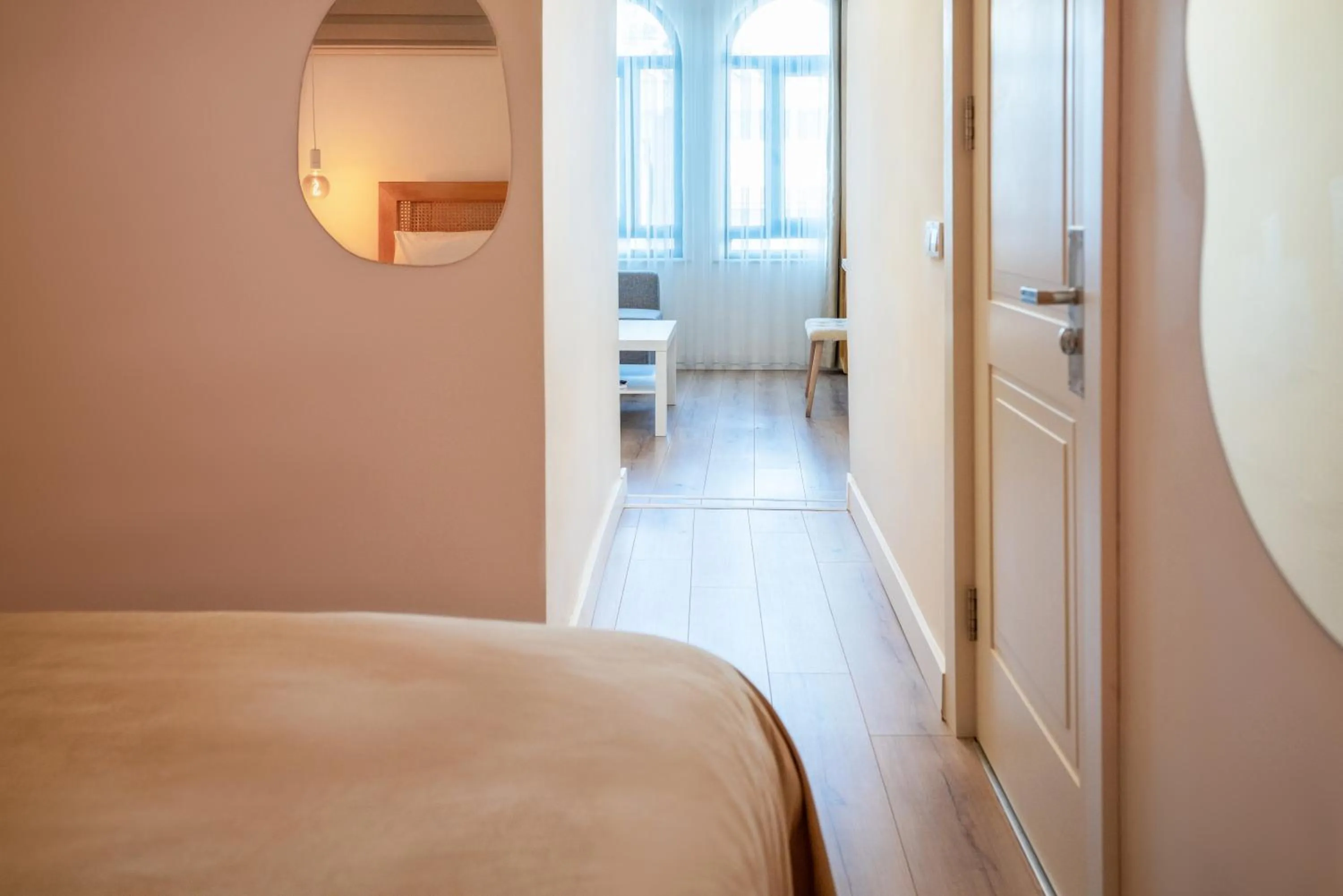 Photo of the whole room, Bed in Audo Local