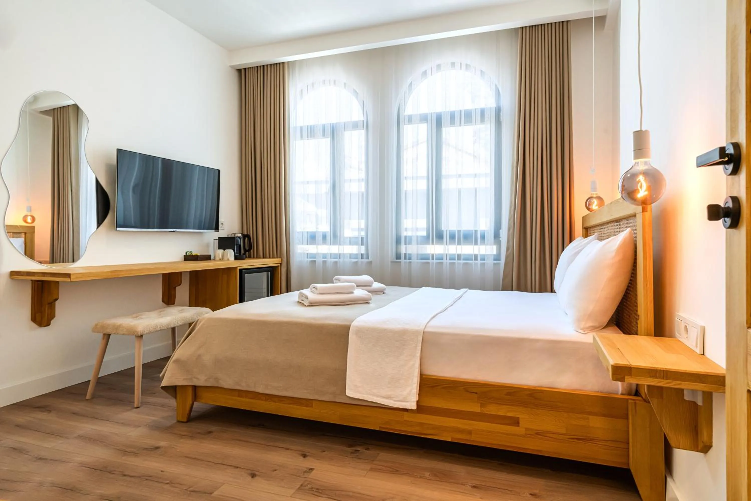 Photo of the whole room, Bed in Audo Local