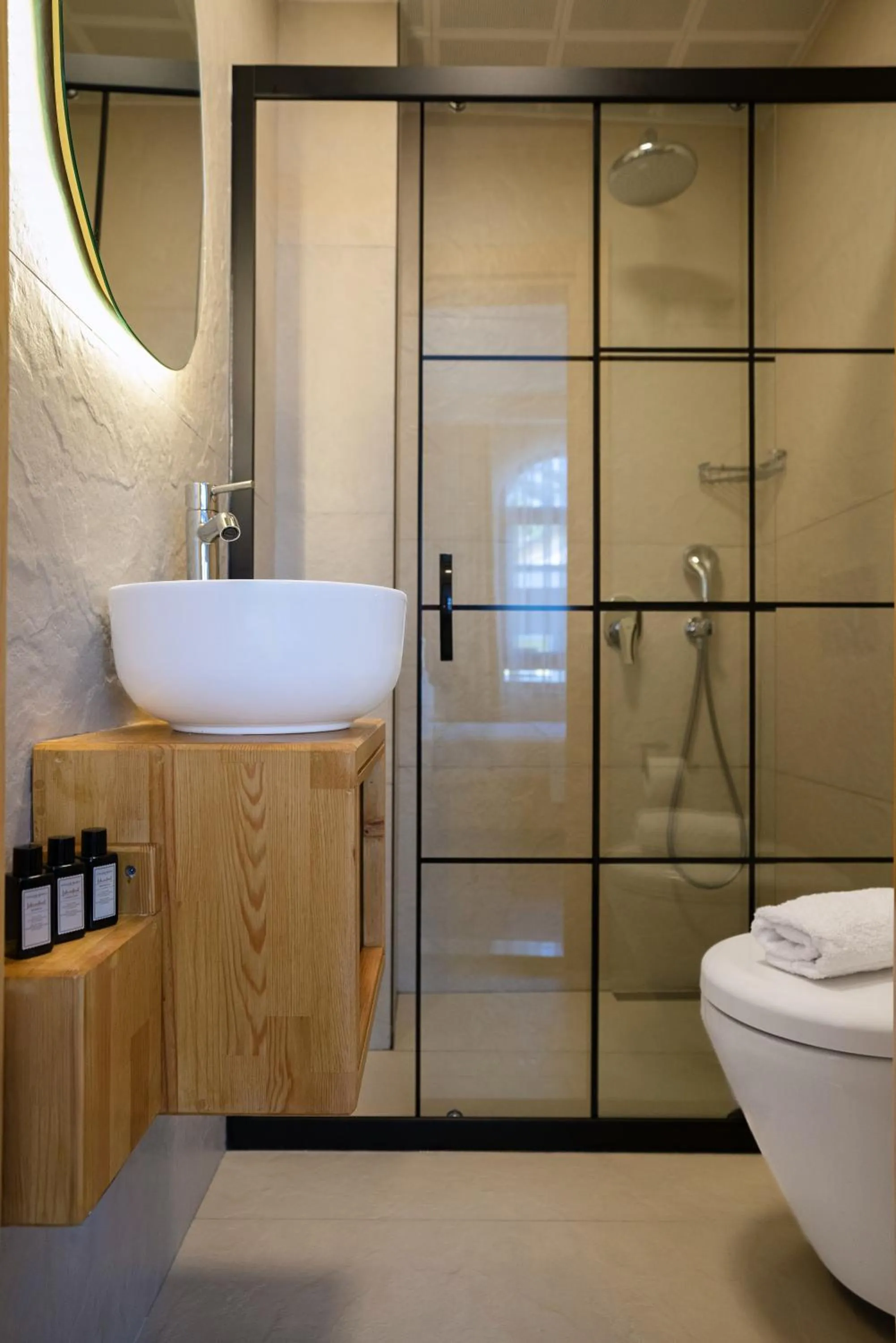 Bathroom in Audo Local