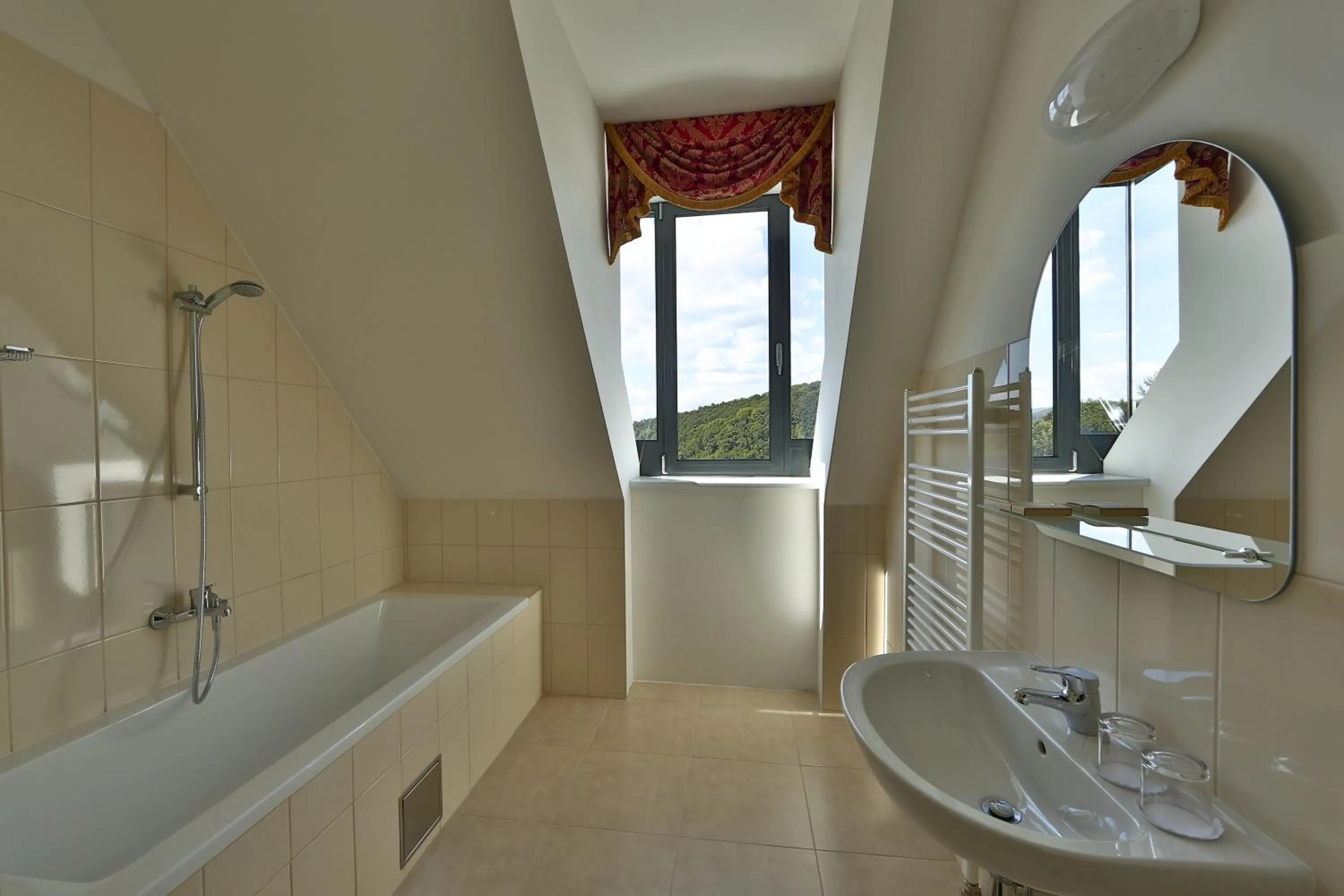 Day in Hotel Grand Vígľaš