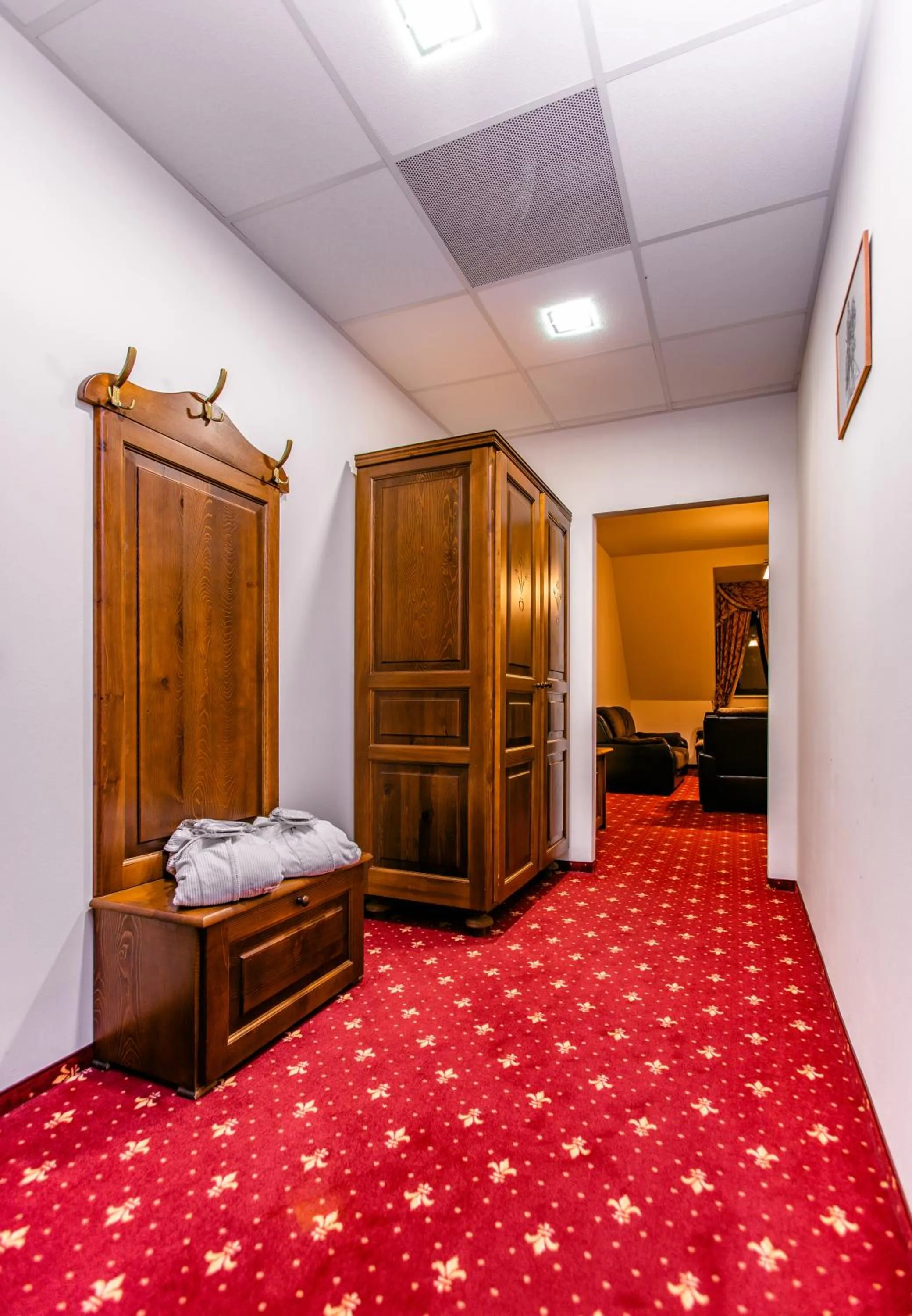 wardrobe, Bed in Hotel Grand Vígľaš