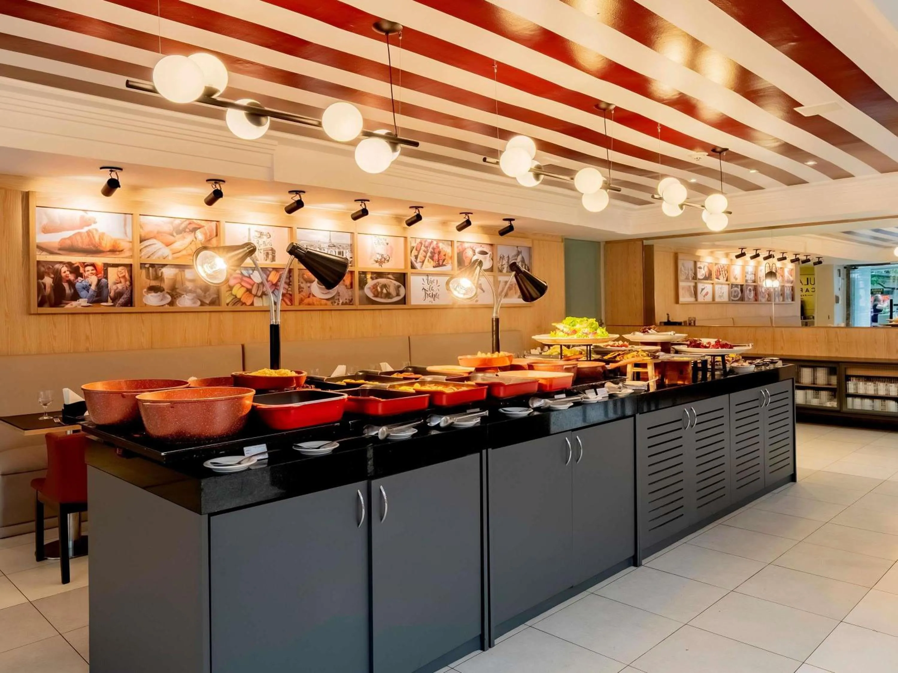 Restaurant/places to eat in Mercure Sao Paulo Pamplona