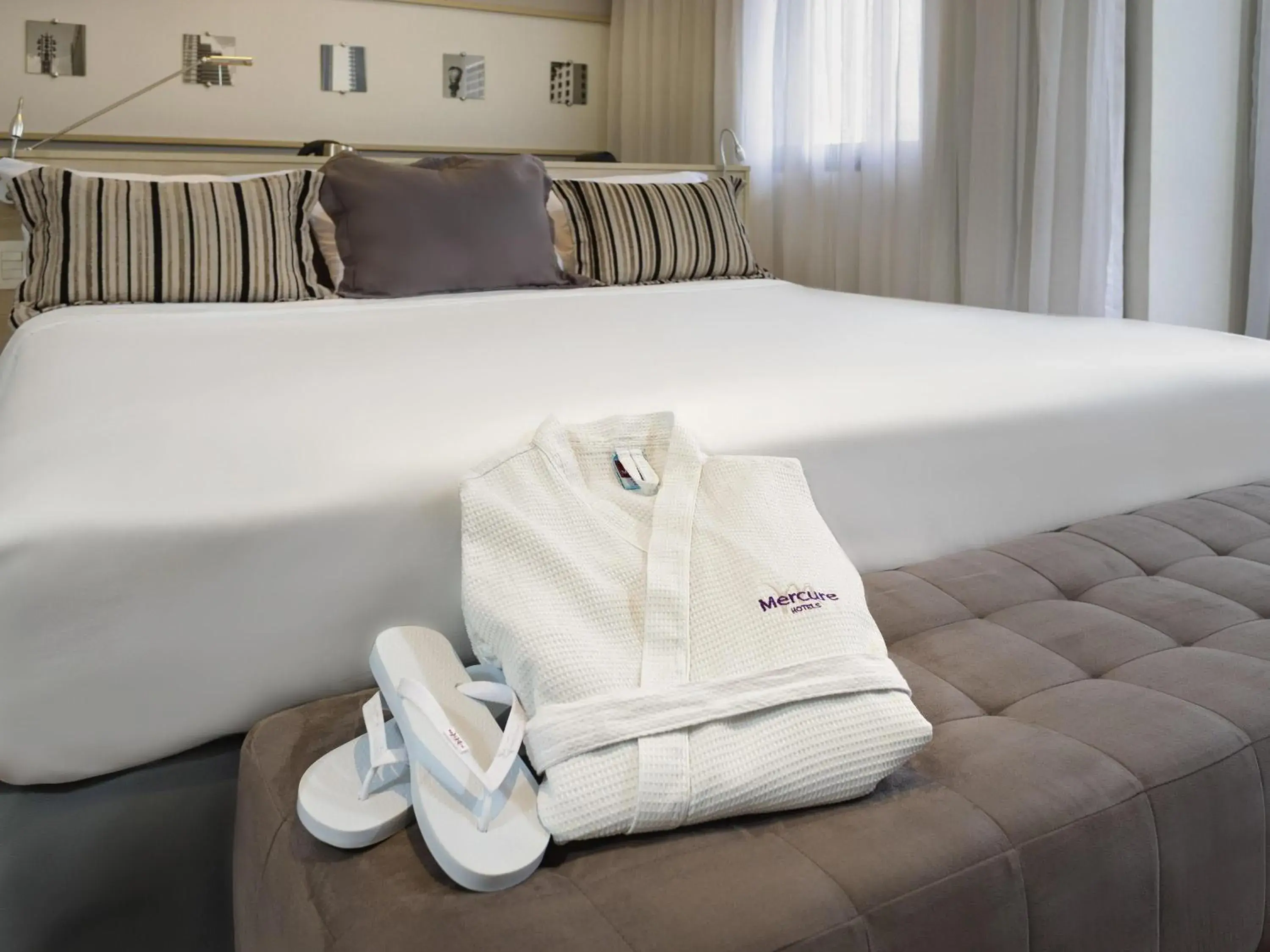 Privilege Room with King Size Bed in Mercure Sao Paulo Pamplona Privilege Room with King Size Bed in Mercure Sao Paulo Pamplona