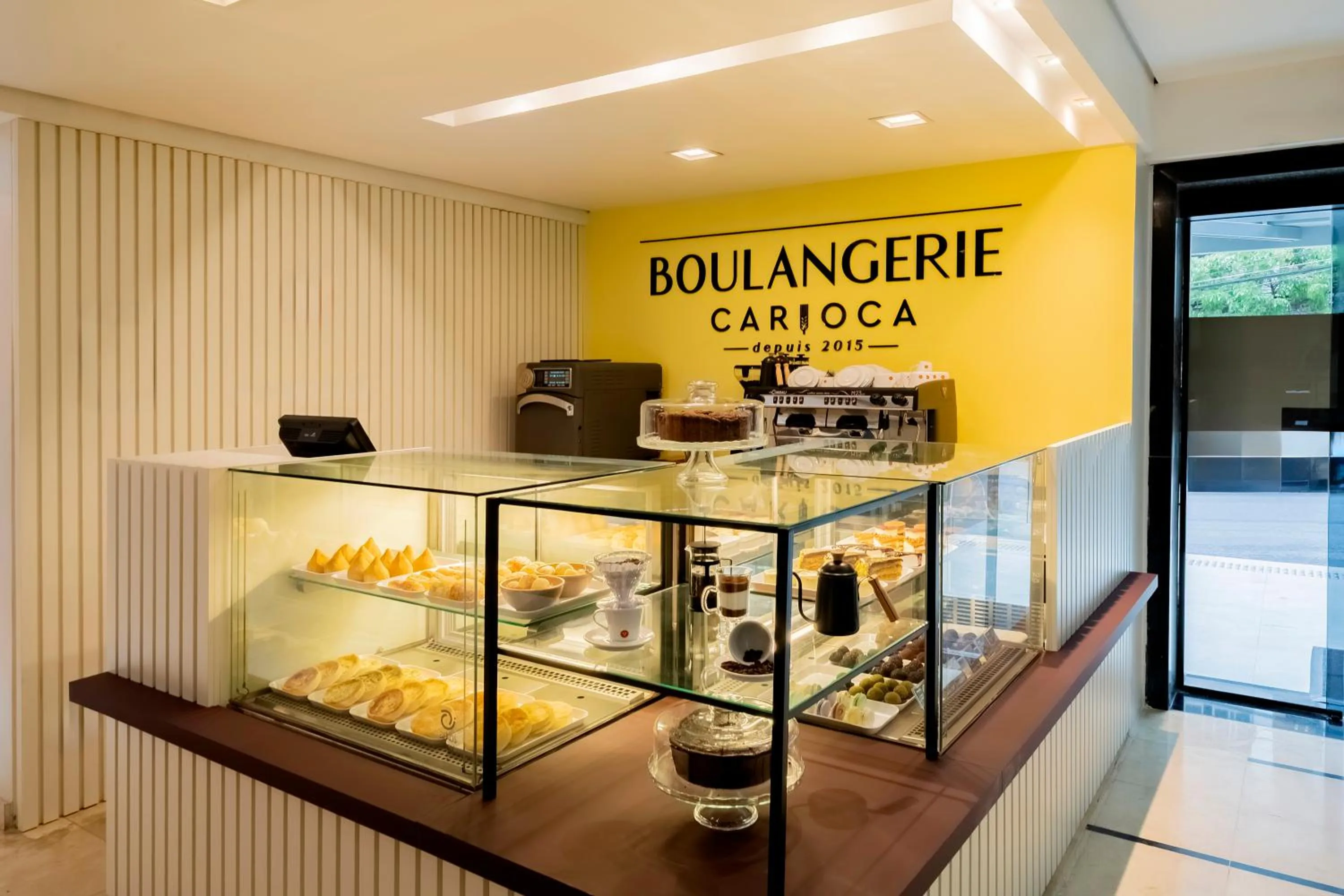 Lounge or bar in Mercure Sao Paulo Pamplona