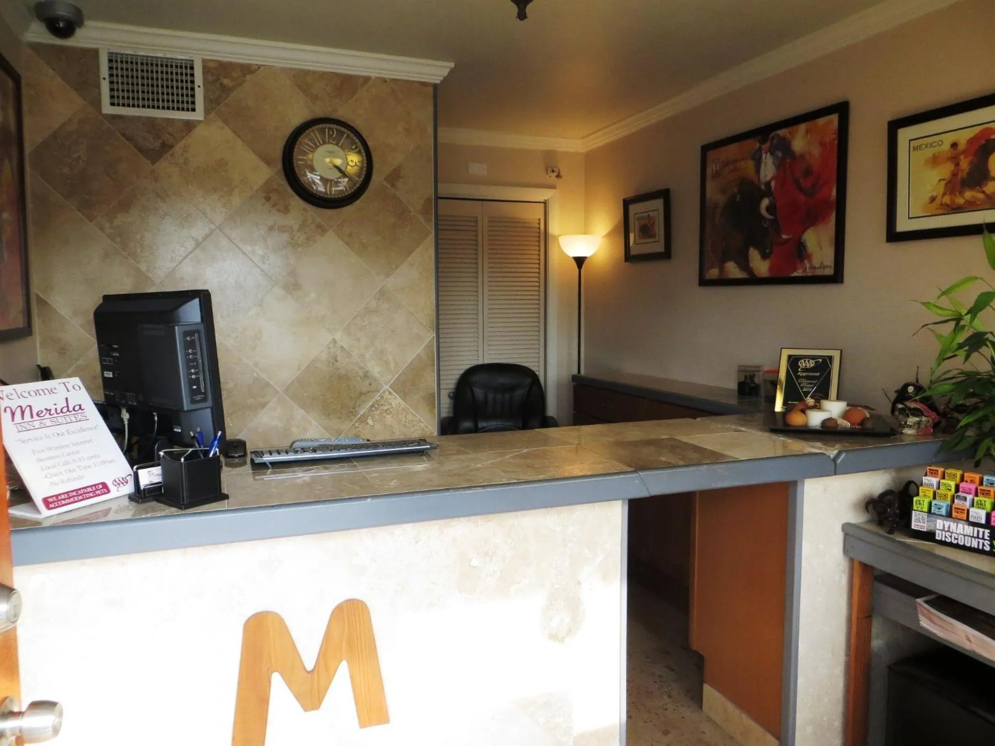 Lounge or bar in Merida Inn & Suites