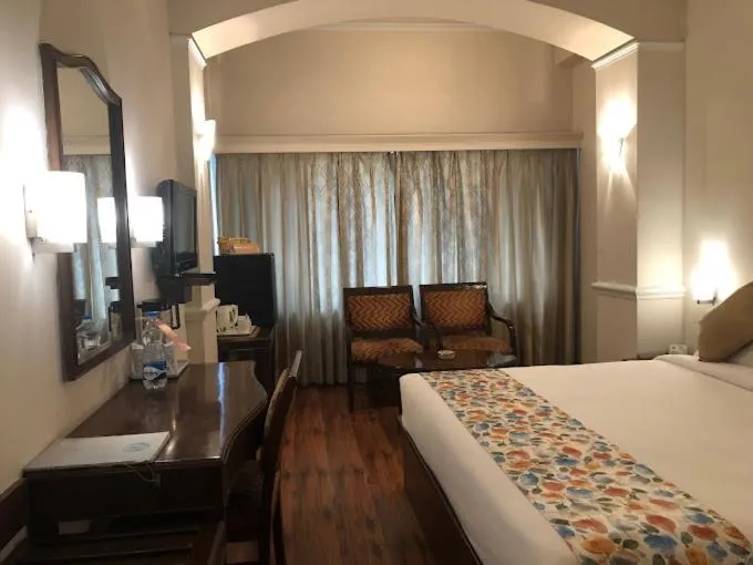 Bed in Hotel Crystal Palace Meerut