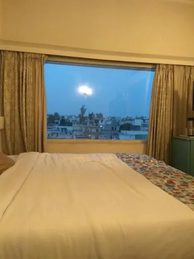 Bed in Hotel Crystal Palace Meerut