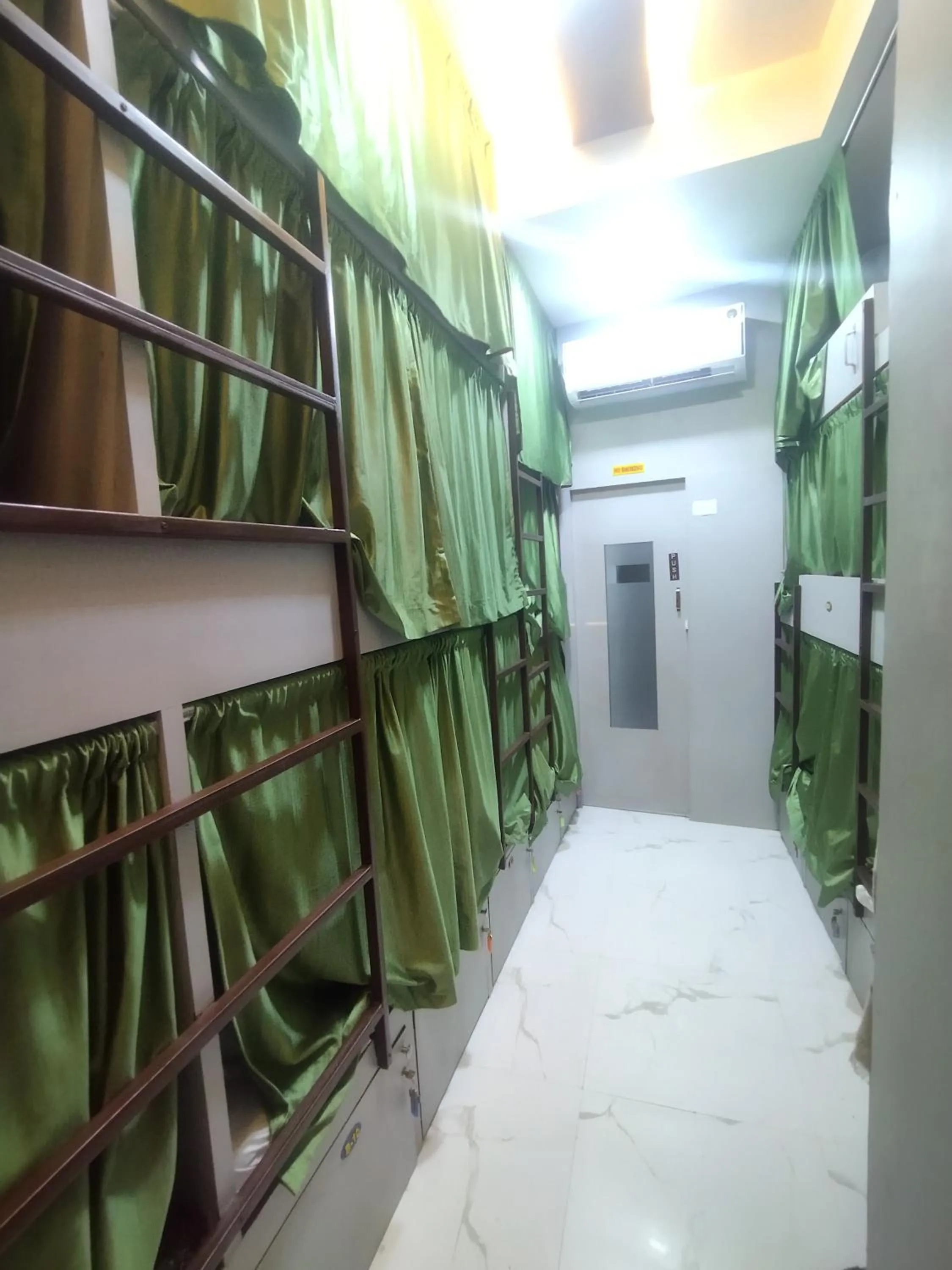 bunk bed in Noor Dormitory Sakinaka