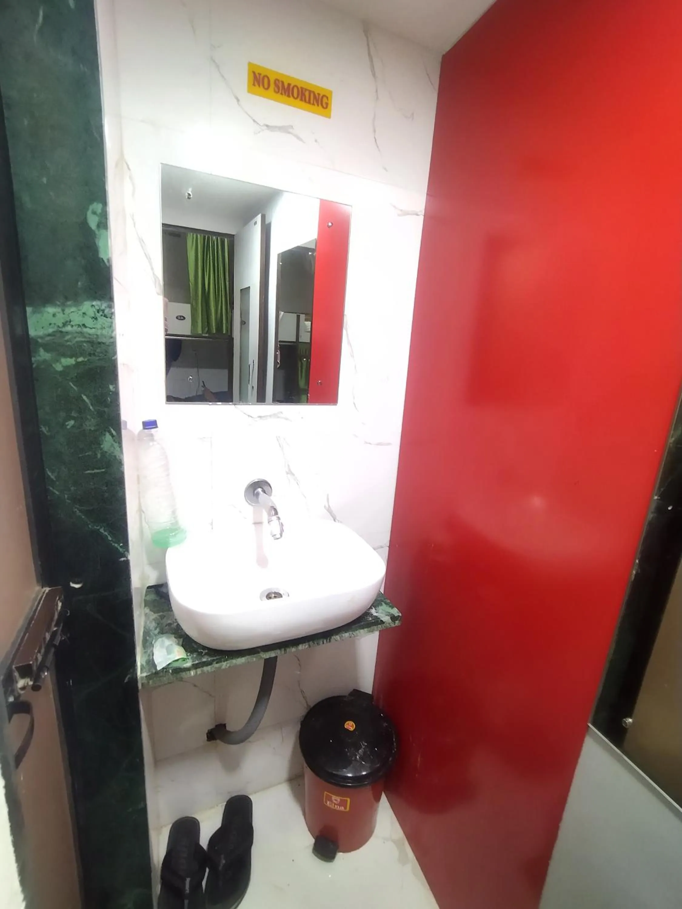 Shower in Noor Dormitory Sakinaka