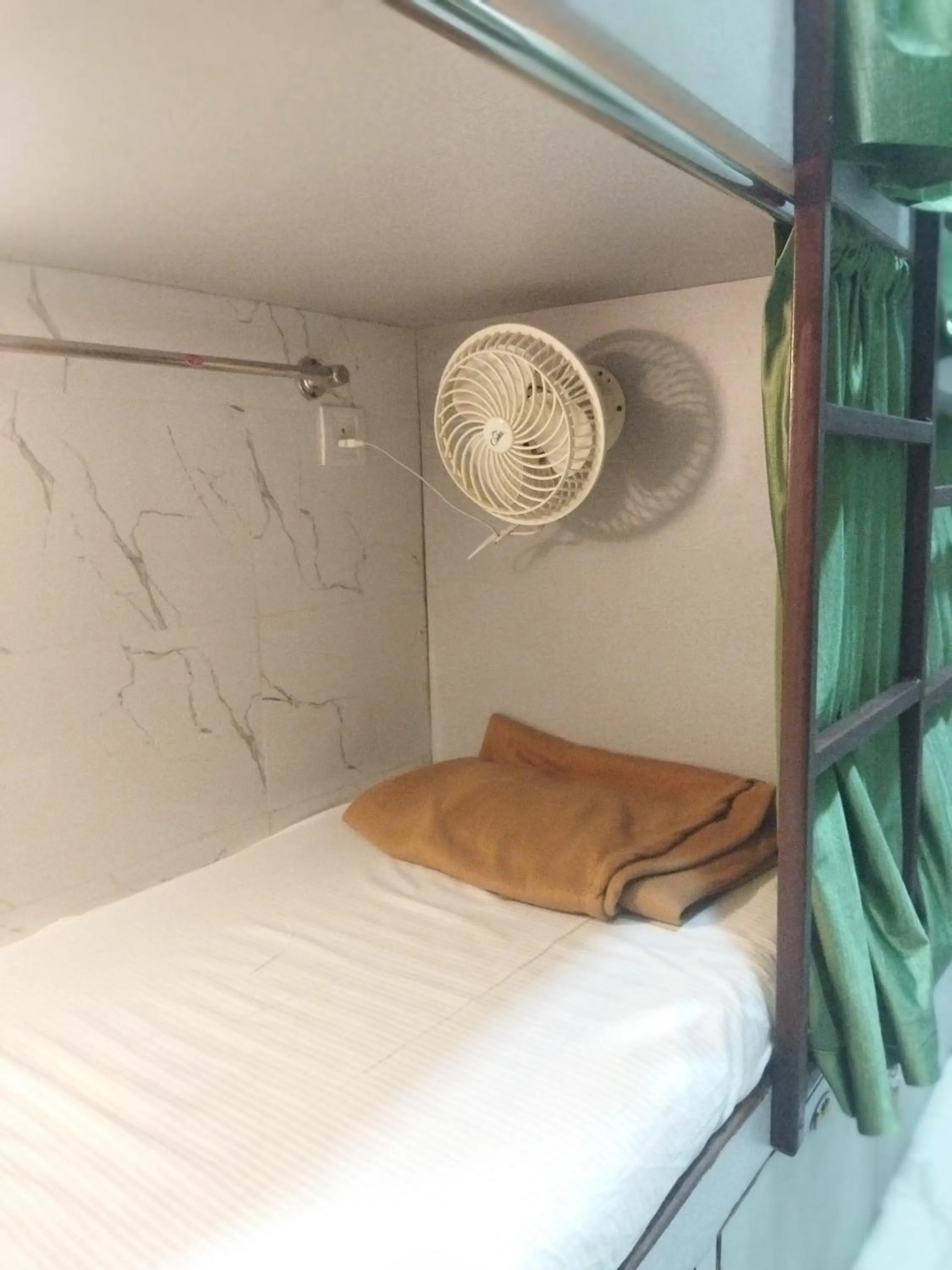 Bed in Noor Dormitory Sakinaka