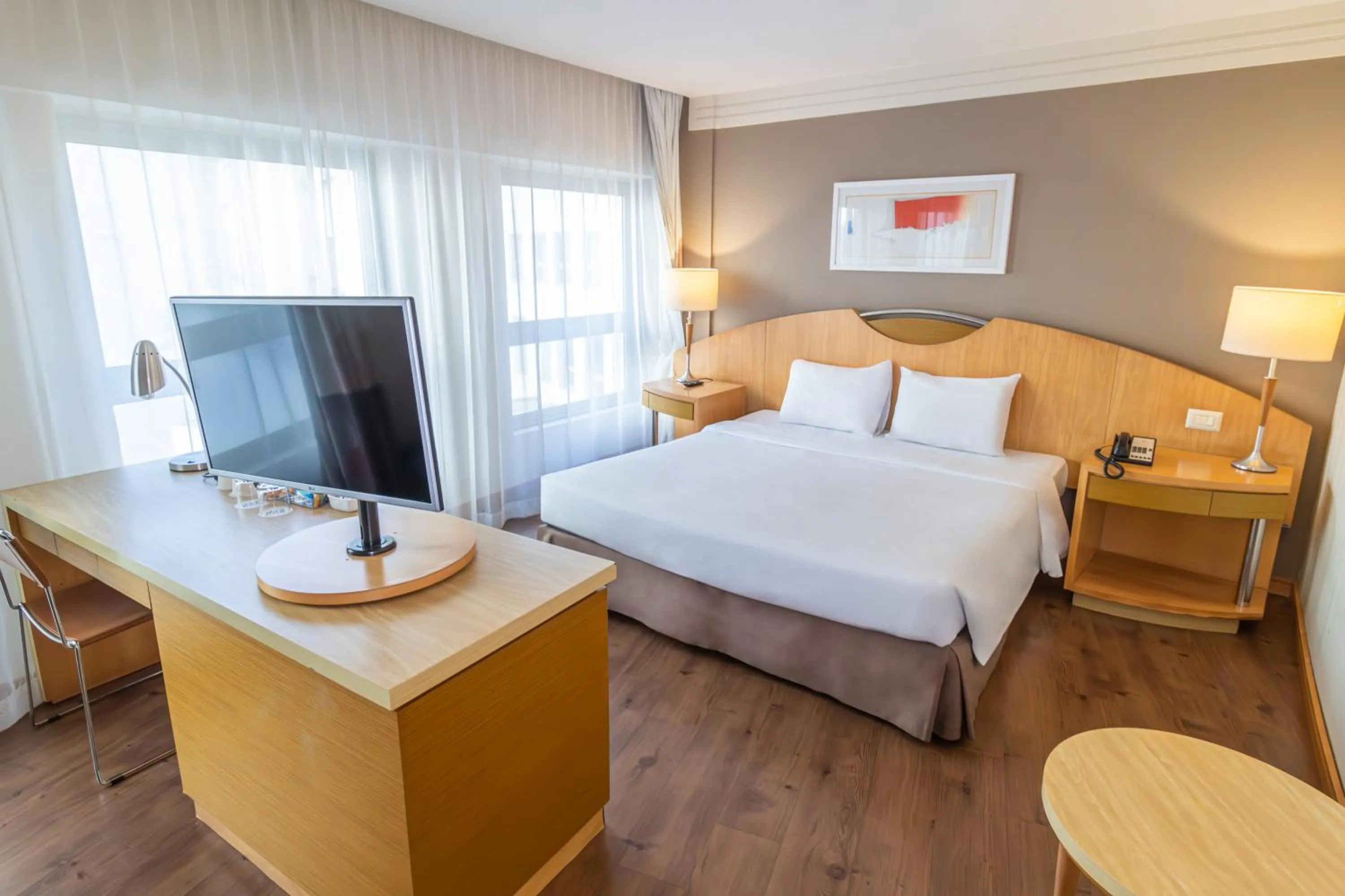 Communal lounge/ TV room, Bed in Hotel Nacional Inn Jaragua Sao Paulo