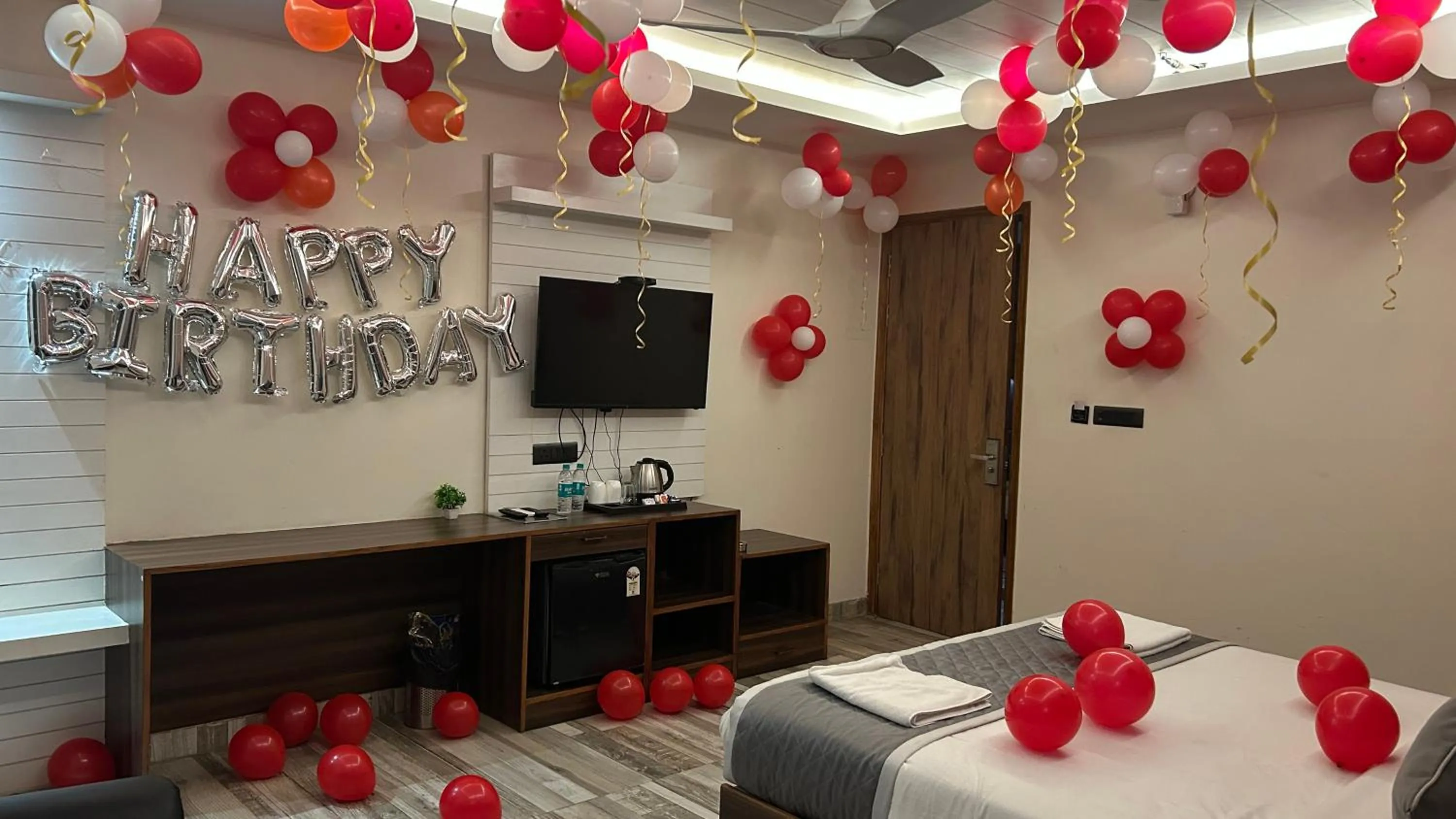 Photo of the whole room, Bed in Raksha Suites & Banquet Greater Noida