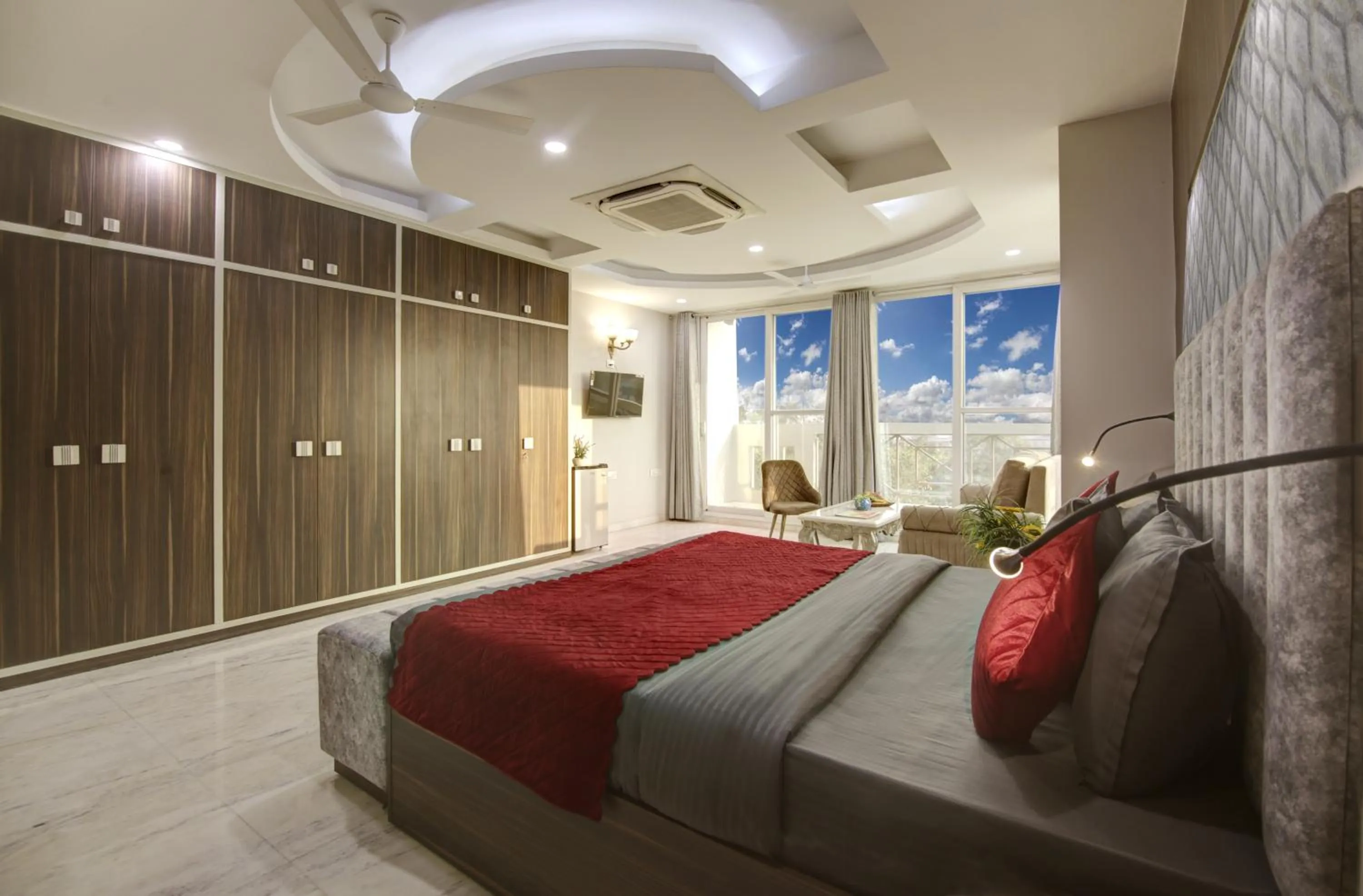 Bed in SONESTA LUXURY APARTMENT