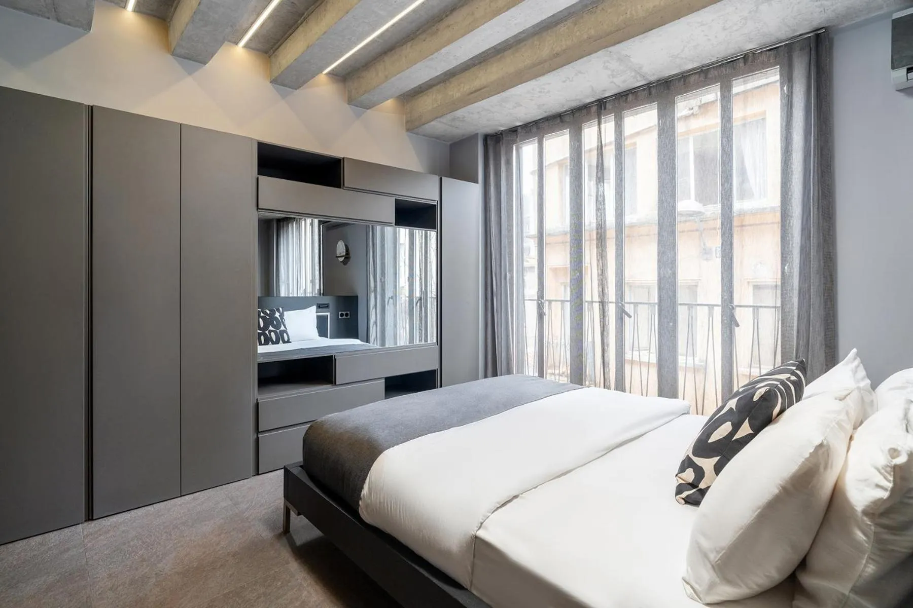 Bed in RA Apartments