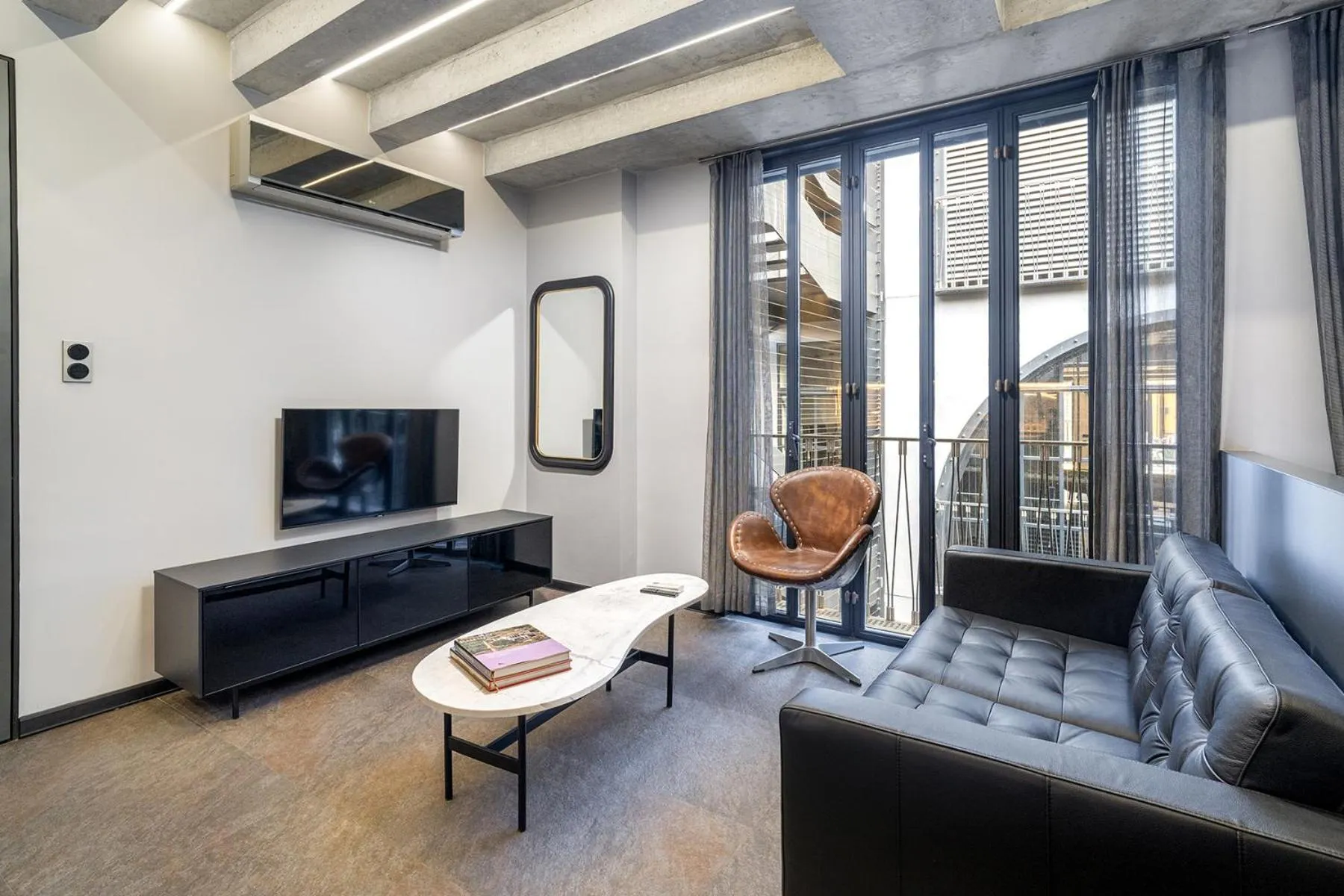 TV and multimedia in RA Apartments