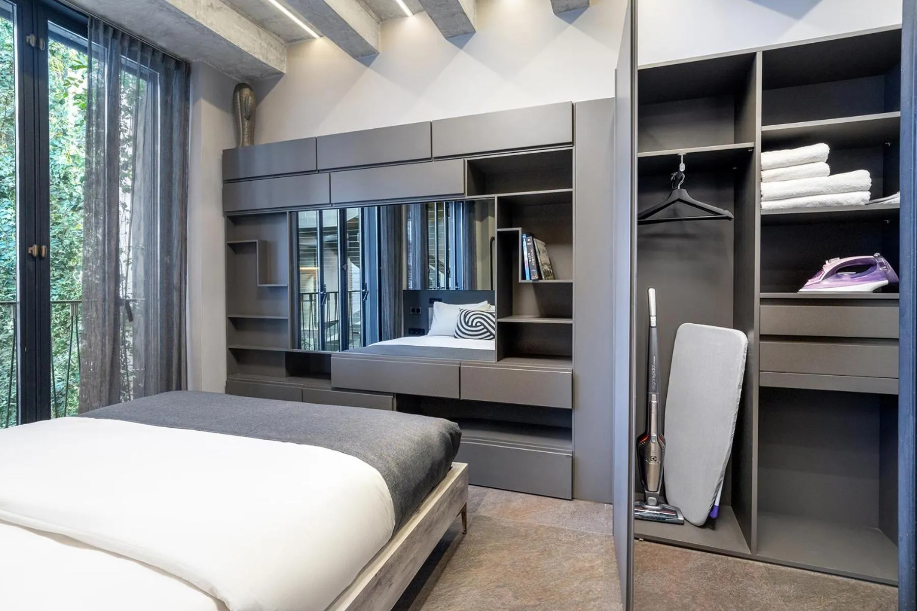 Bed in RA Apartments