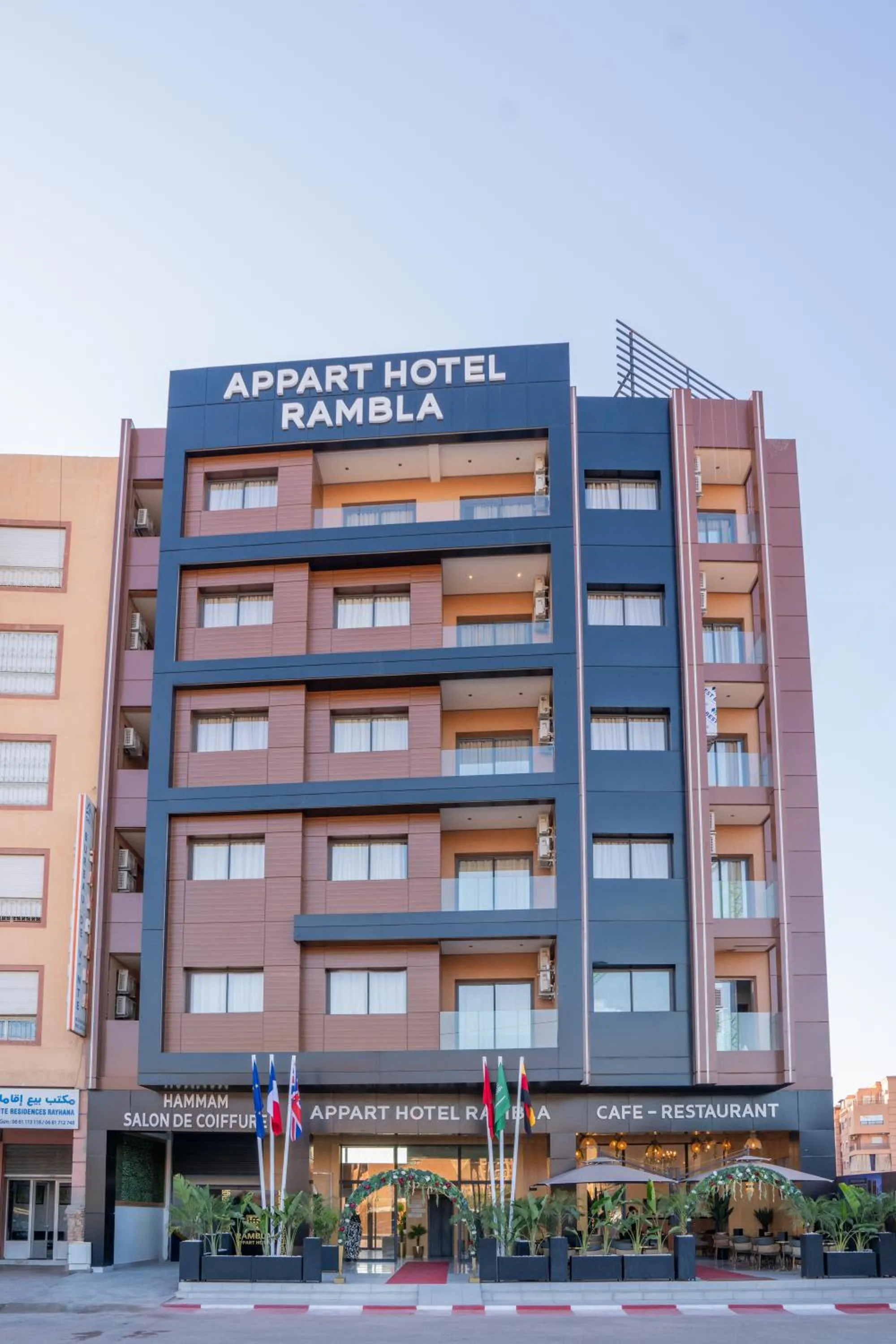 Property building in Appart Hôtel Rambla