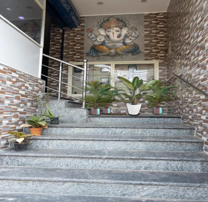 Facade/entrance in PN SAMY INN