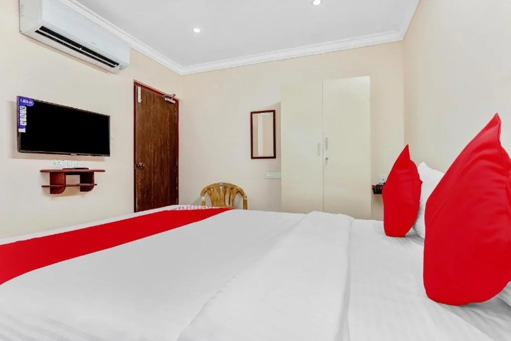 air conditioner in PN SAMY INN