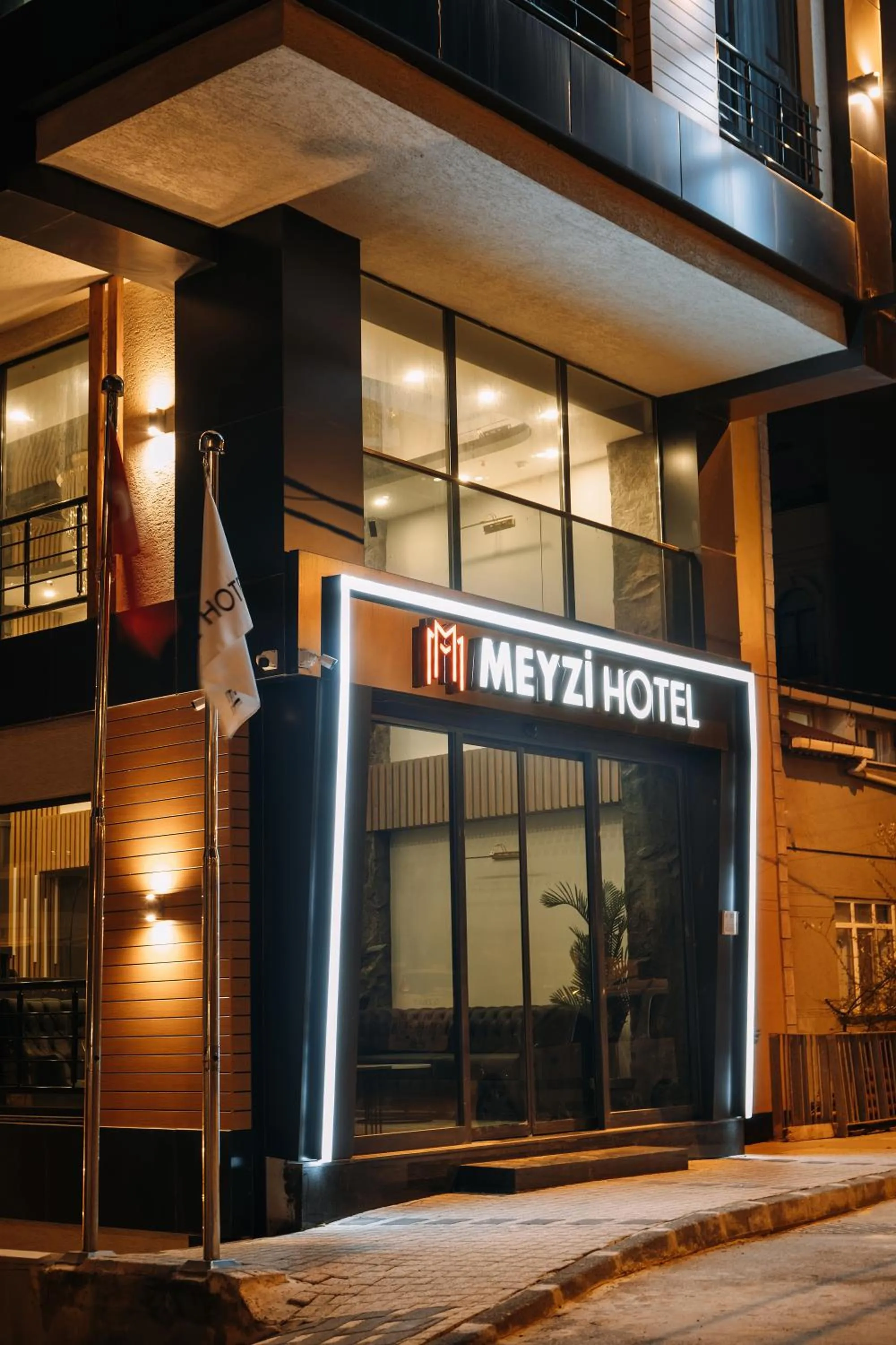 Property building in Meyzi Hotel