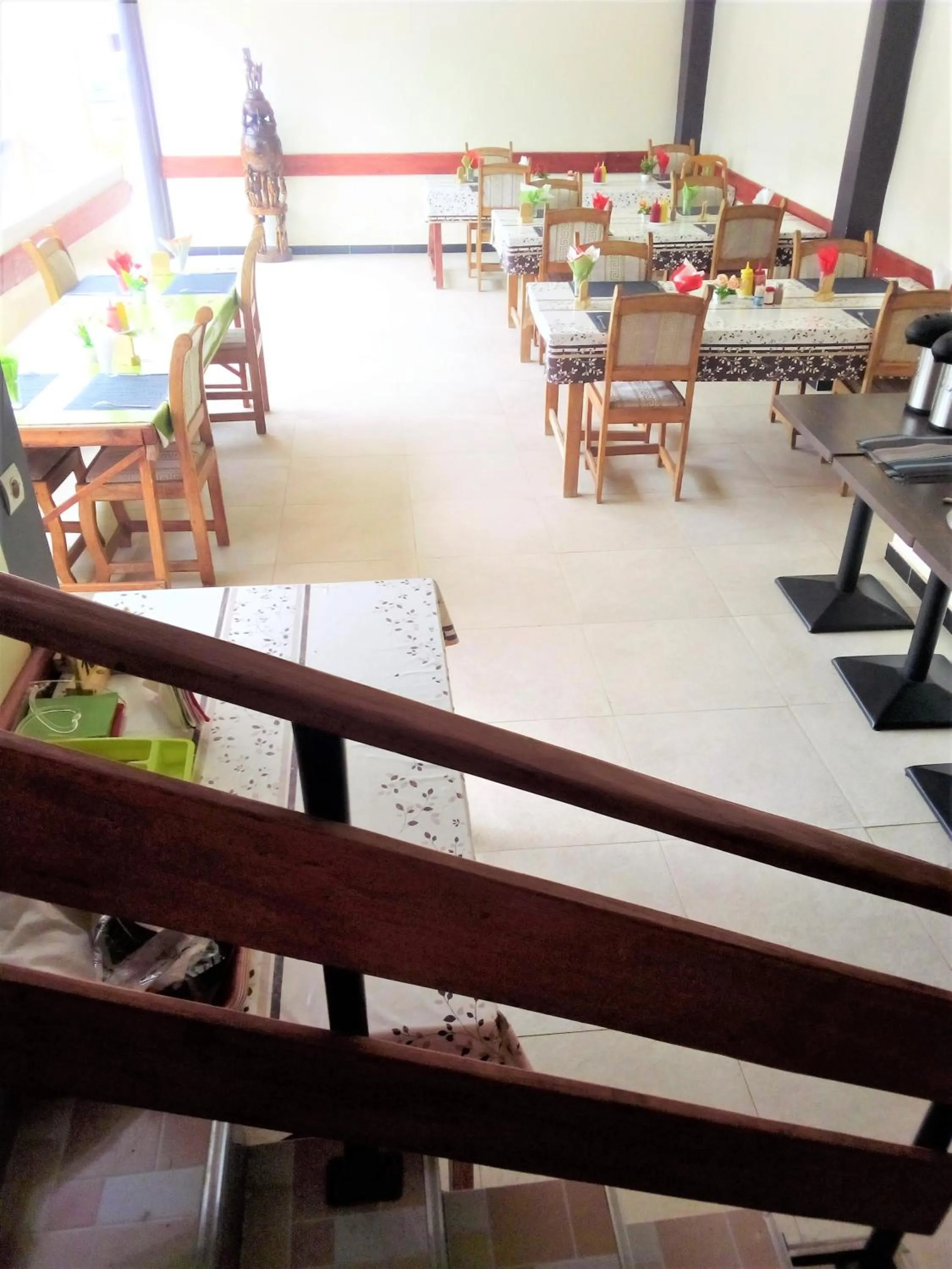 Restaurant/places to eat in Le Chamama