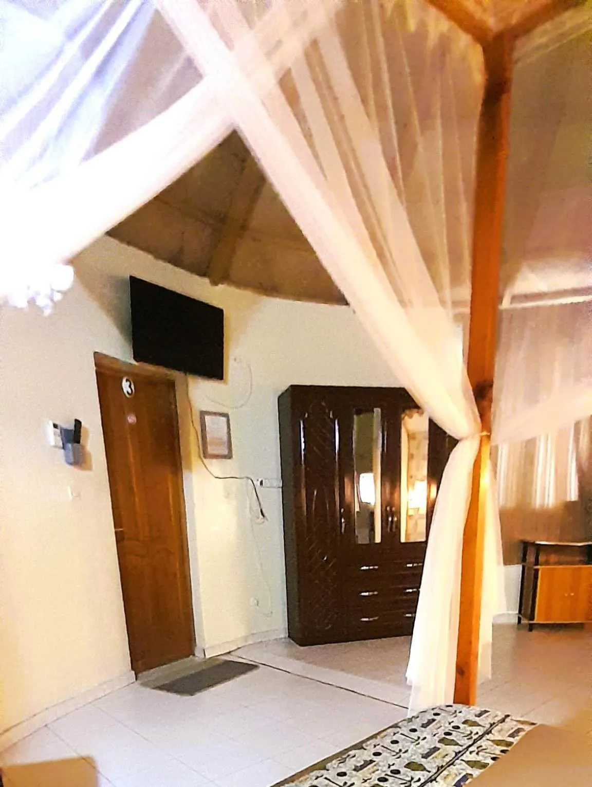 TV and multimedia in Le Chamama