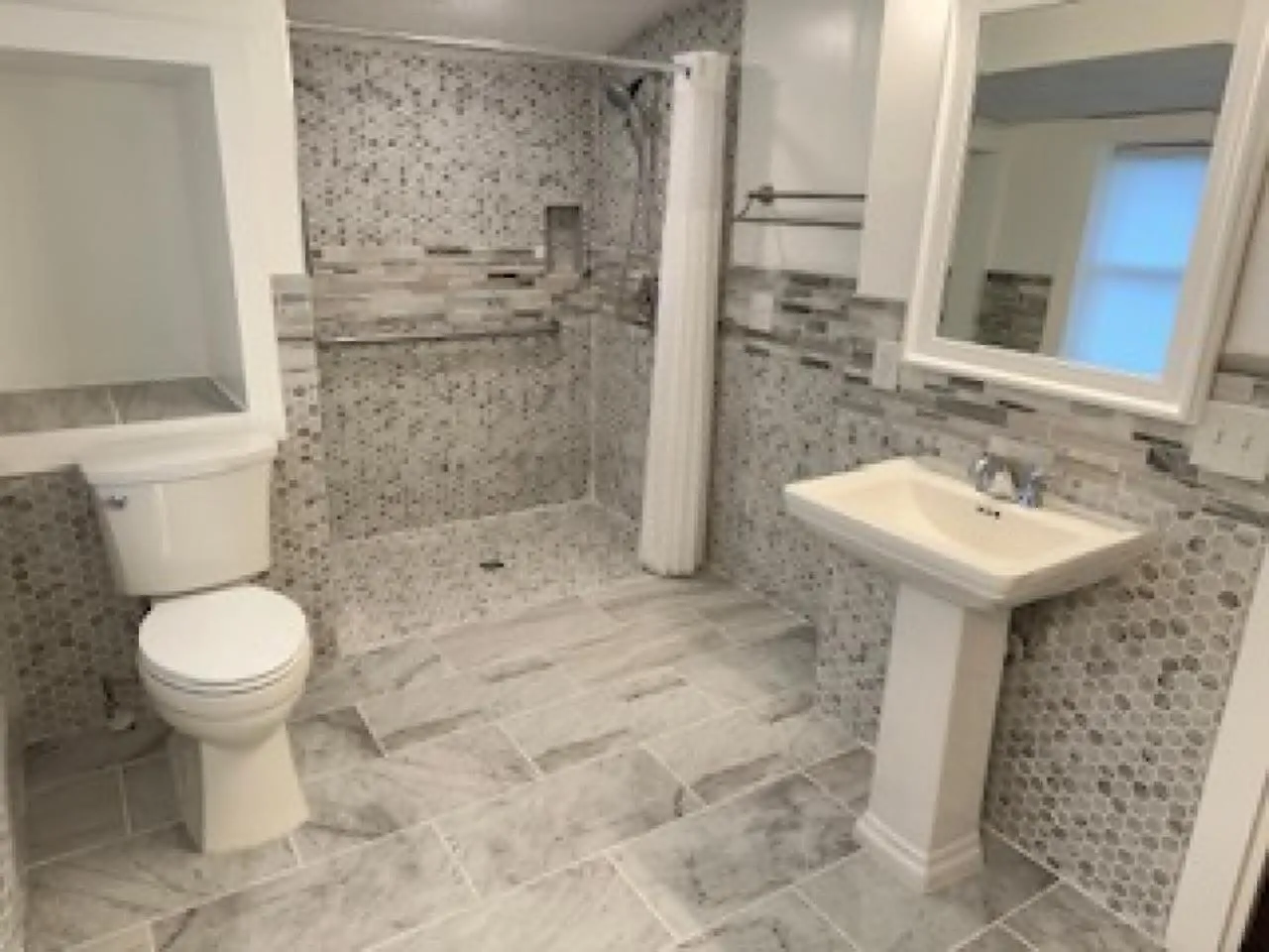 Shower in The Ridgeway Inn