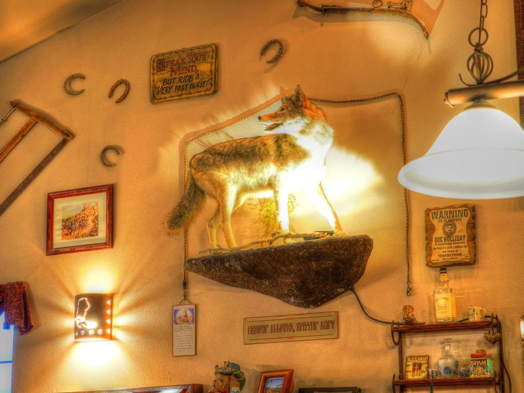 Decorative detail in Stagecoach Trails Guest Ranch