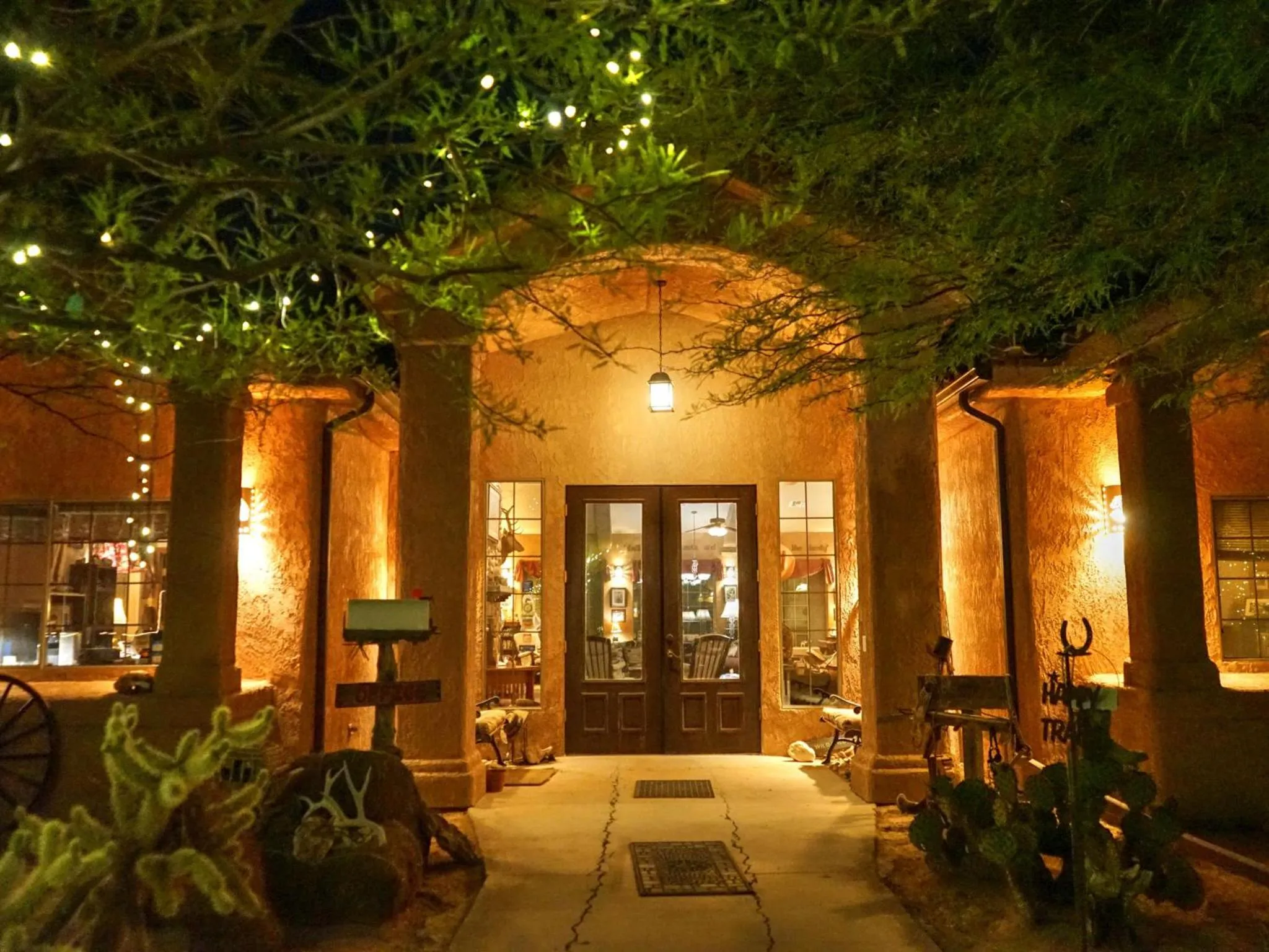 Facade/entrance in Stagecoach Trails Guest Ranch