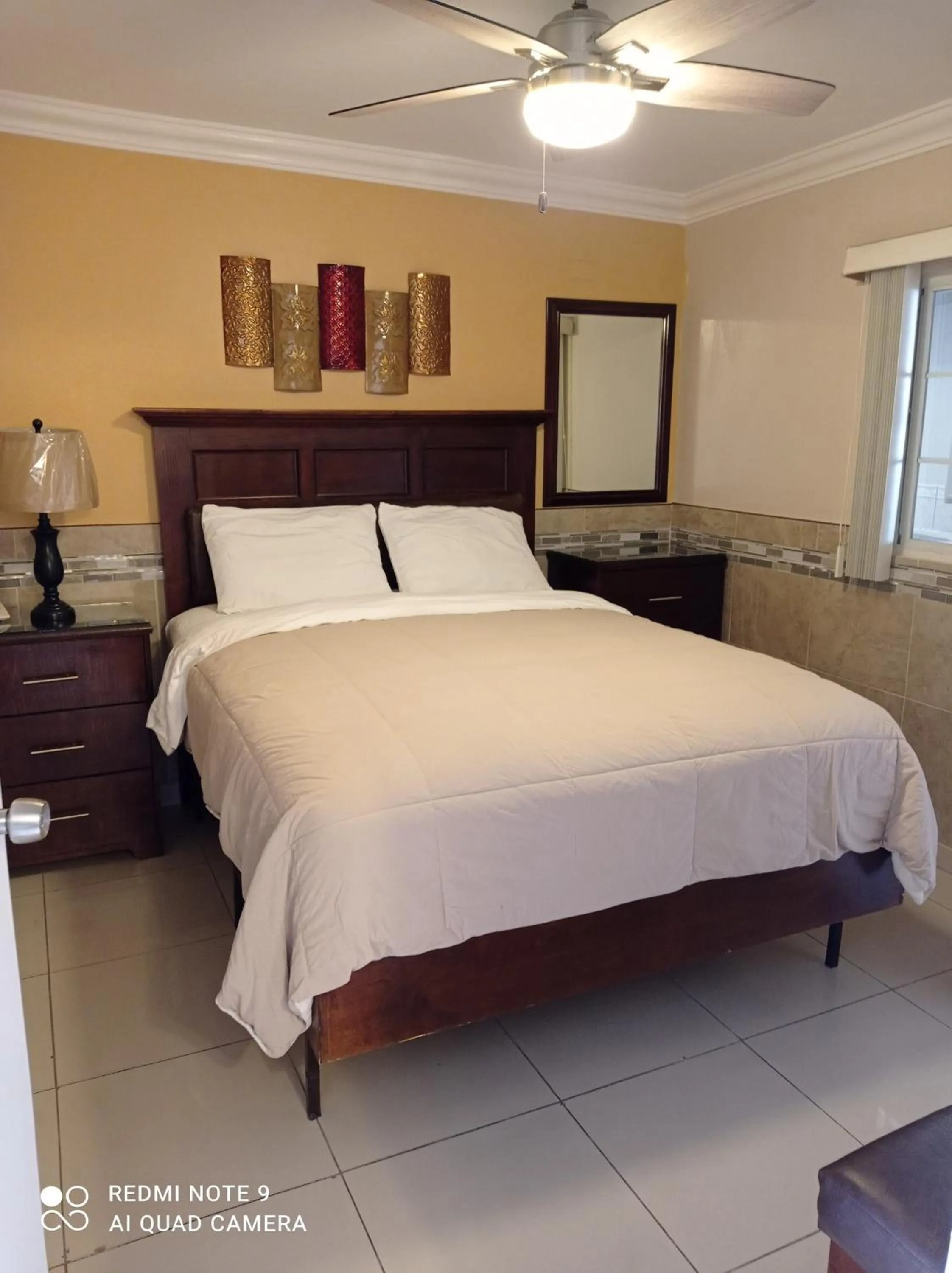 Bed in Suites Leon Rojo