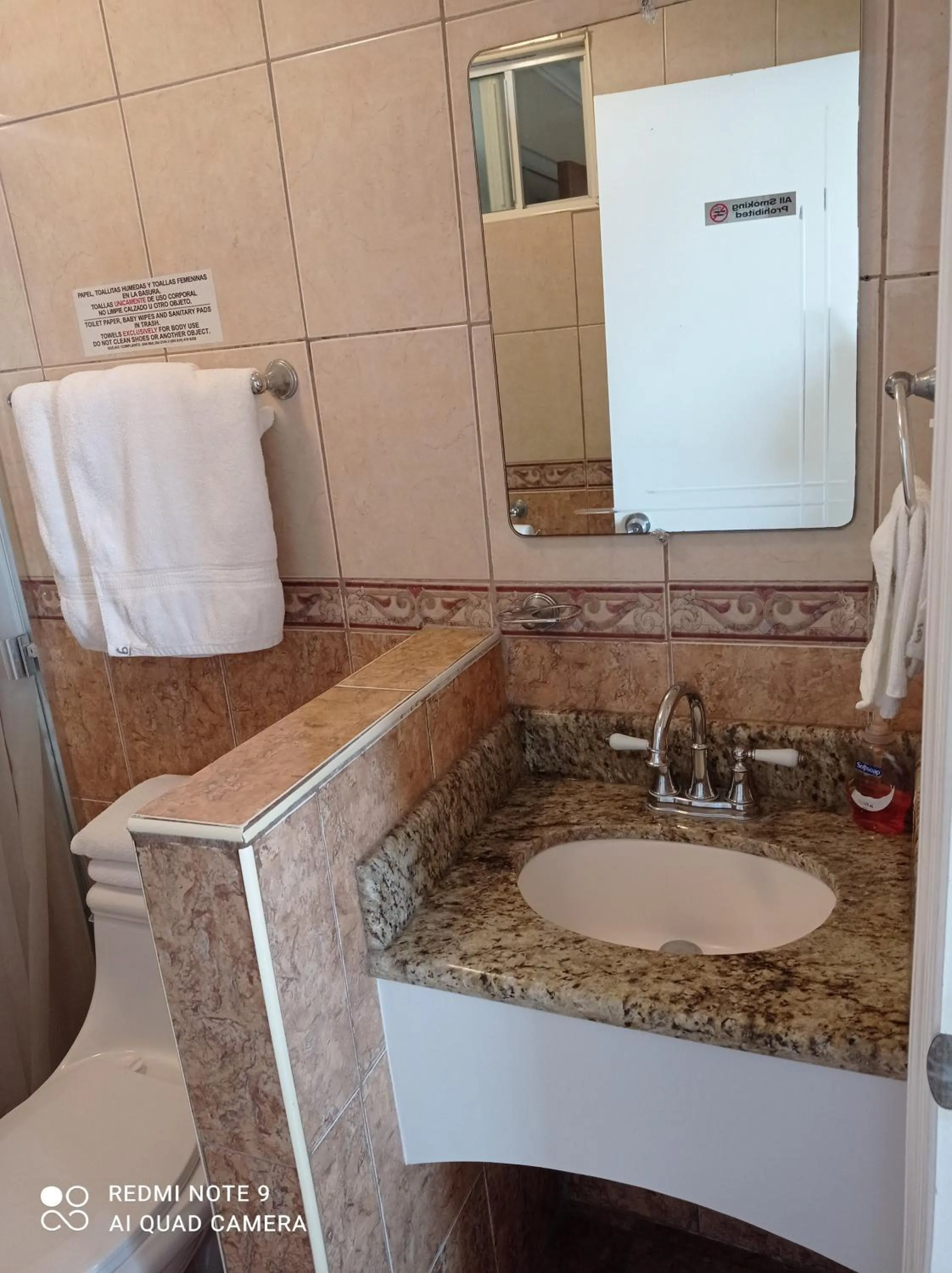 Bathroom in Suites Leon Rojo