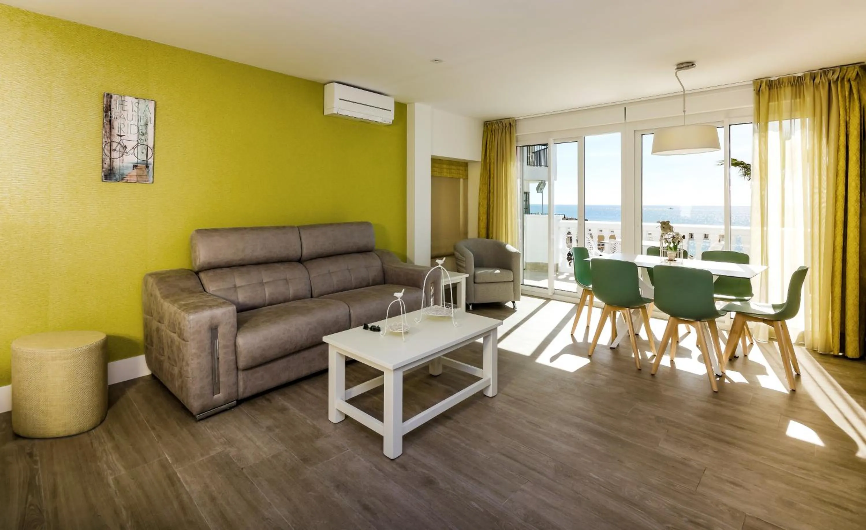 Living room in Apartamentos Perla Marina