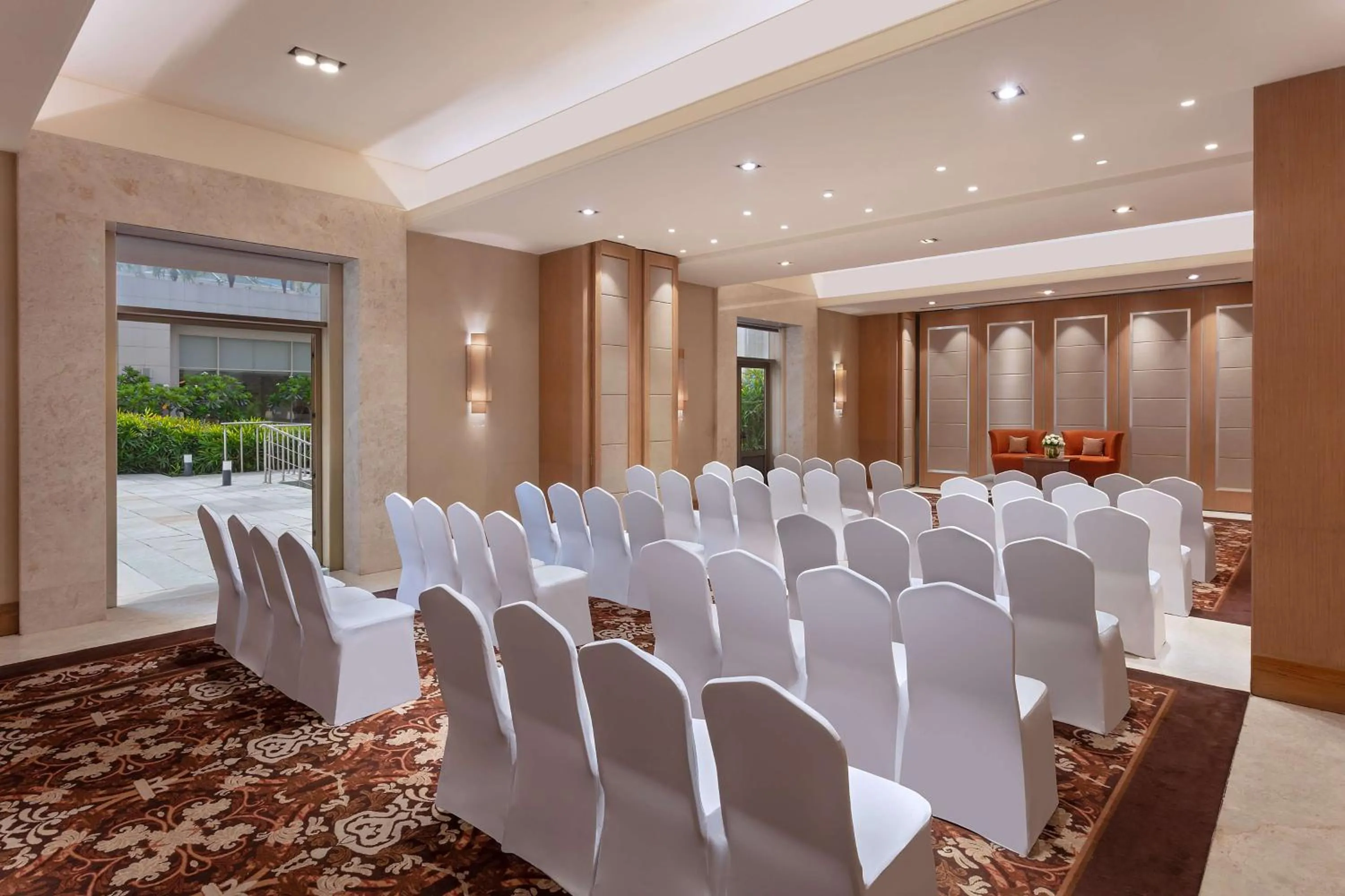 Meeting/conference room in DoubleTree by Hilton Agra