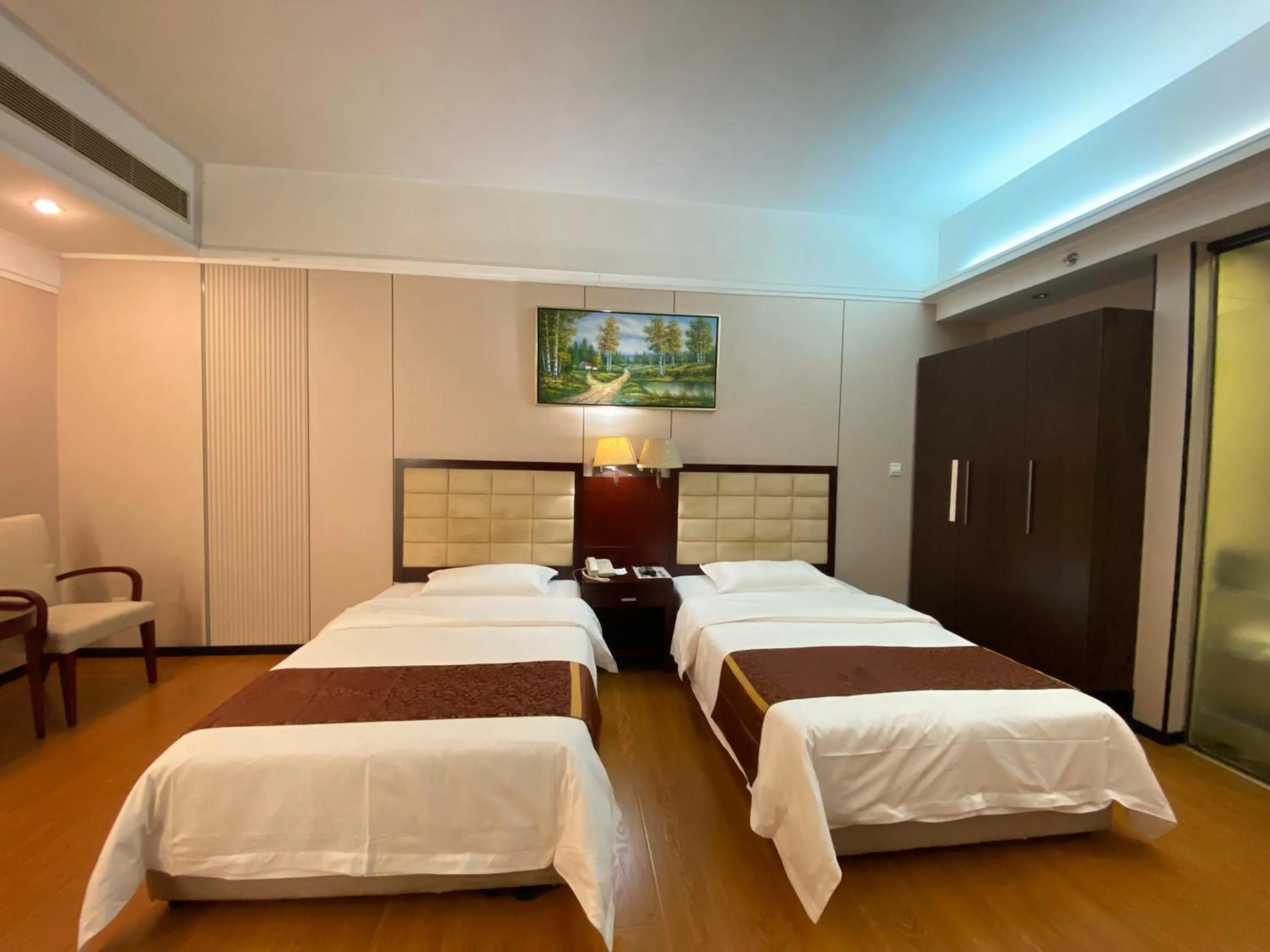 bunk bed, Bed in 悦丰酒店广州银丰国际公寓北站店