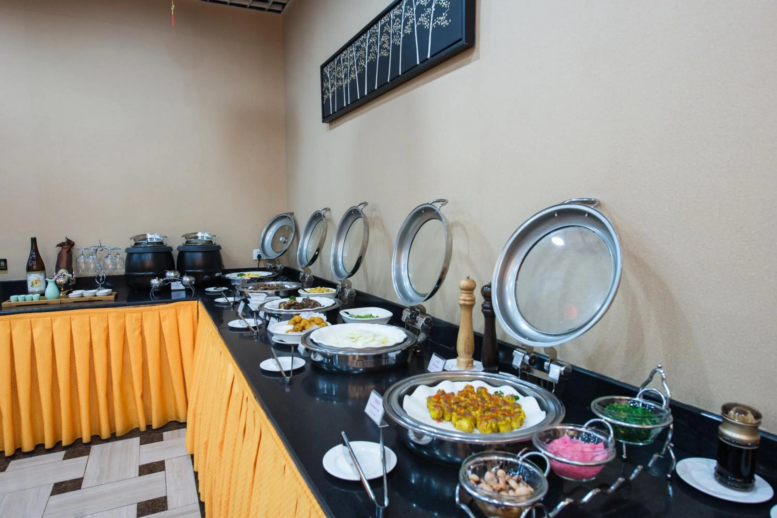 Restaurant/Places to Eat in 悦丰酒店广州银丰国际公寓北站店