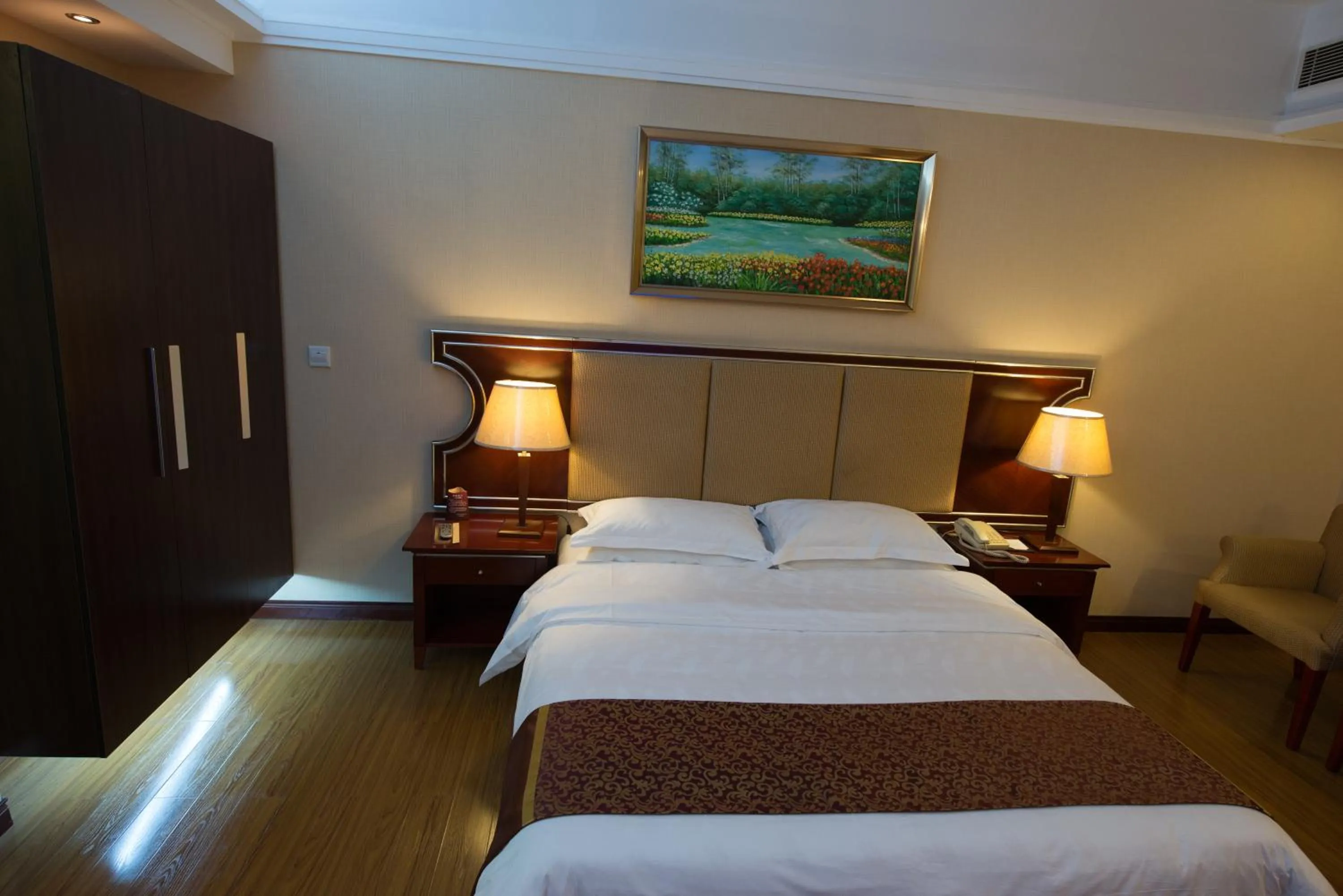 bunk bed, Bed in 悦丰酒店广州银丰国际公寓北站店