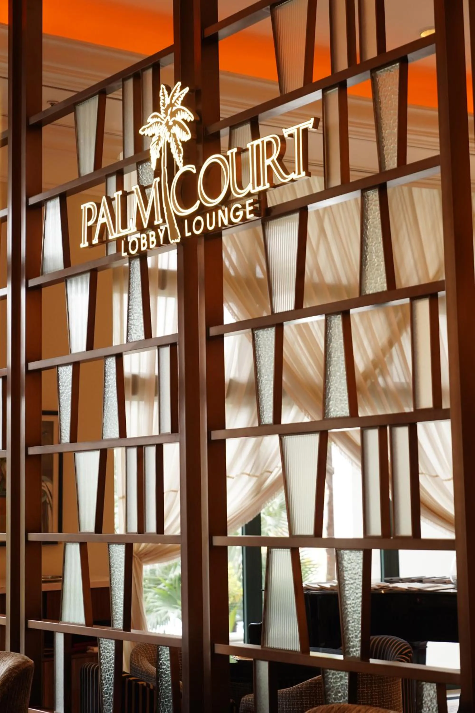 Restaurant/places to eat in Daeha Serviced Apartment