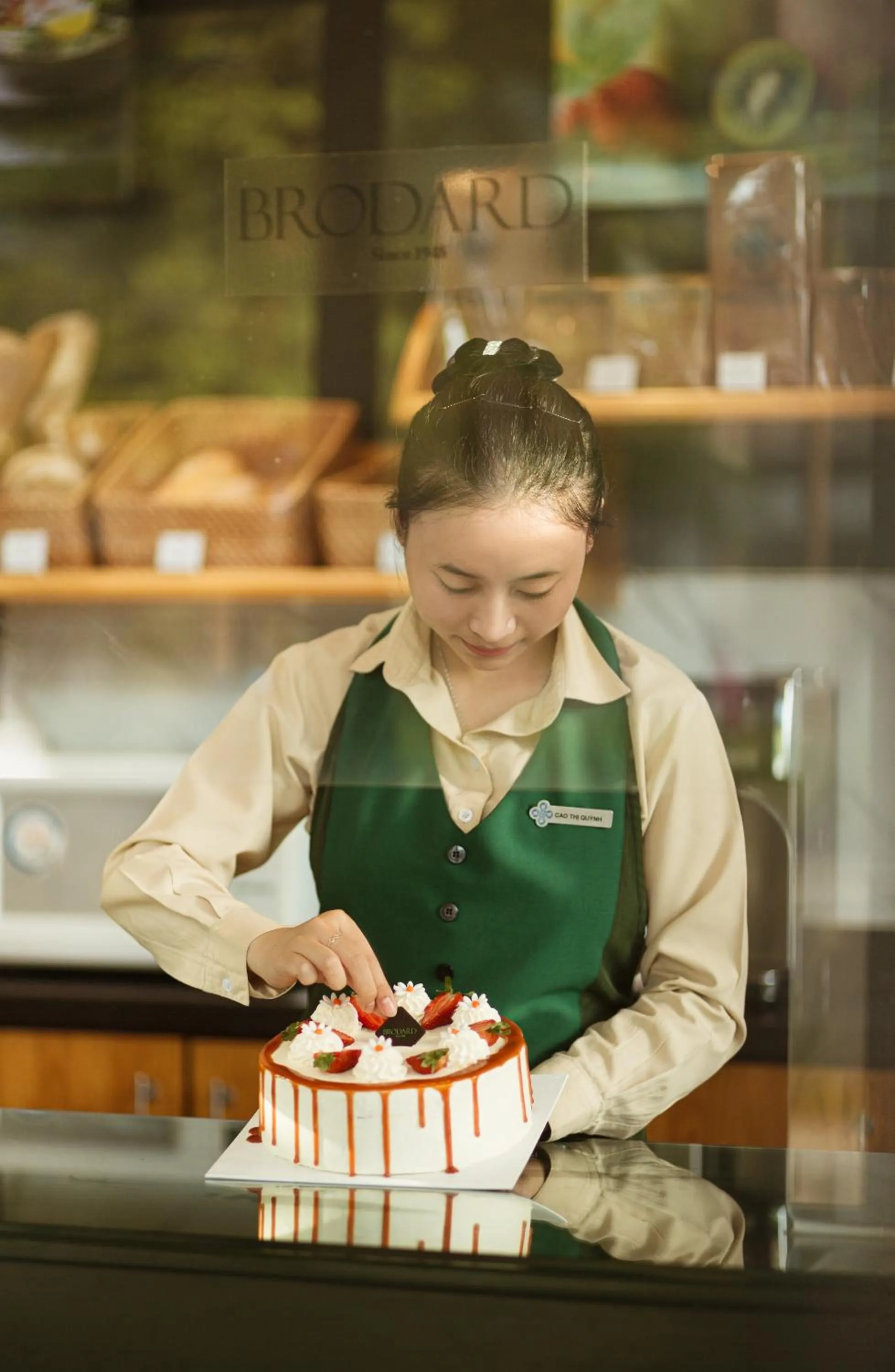 Restaurant/places to eat in Daeha Serviced Apartment