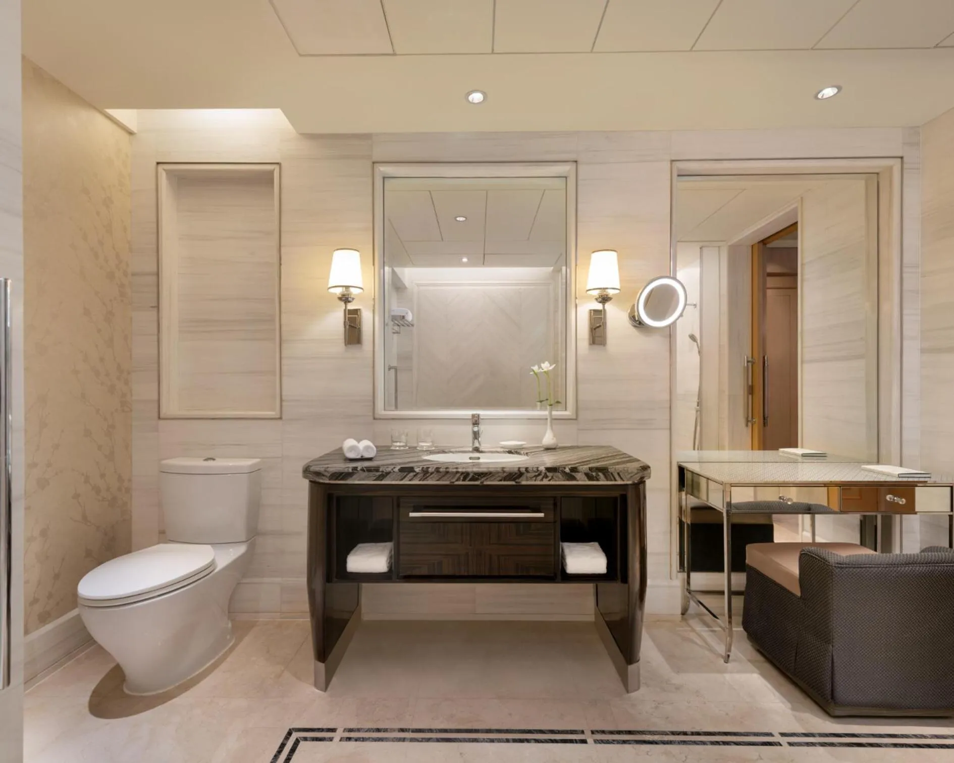 Bathroom in Shangri-La Nanjing