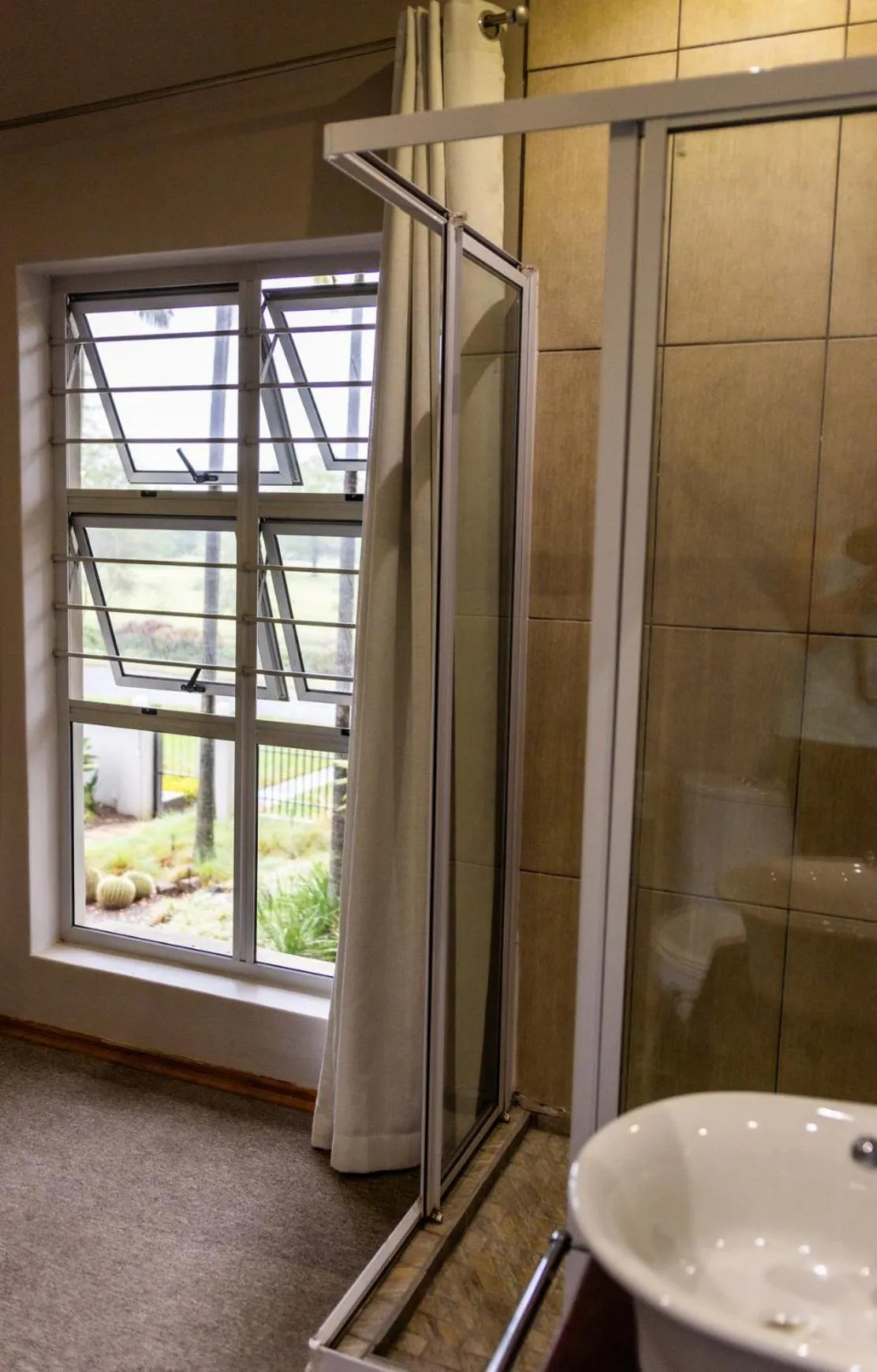 Bathroom in Elegant Lodge & Conference Center