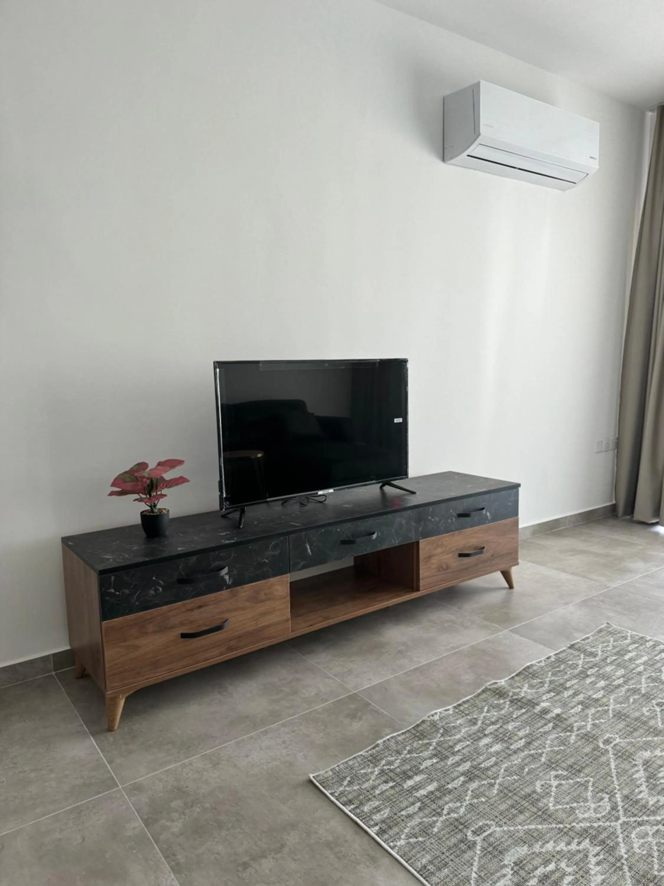 Communal lounge/ TV room in Caesar Resort & SPA Commodus