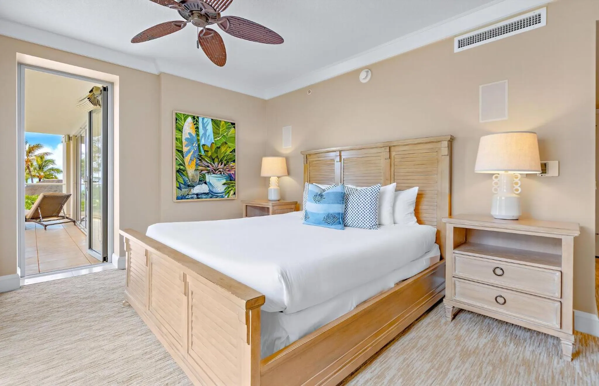 Property building, Bed in Honua Kai Resort And Spa By Maui Resort Rentals