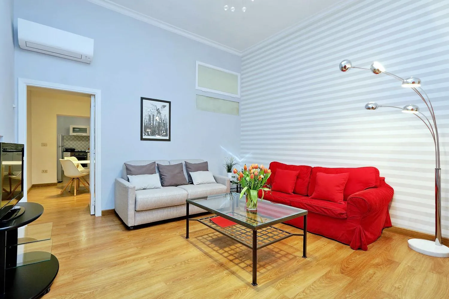 Living room in Cozy Tritone - My Extra Home