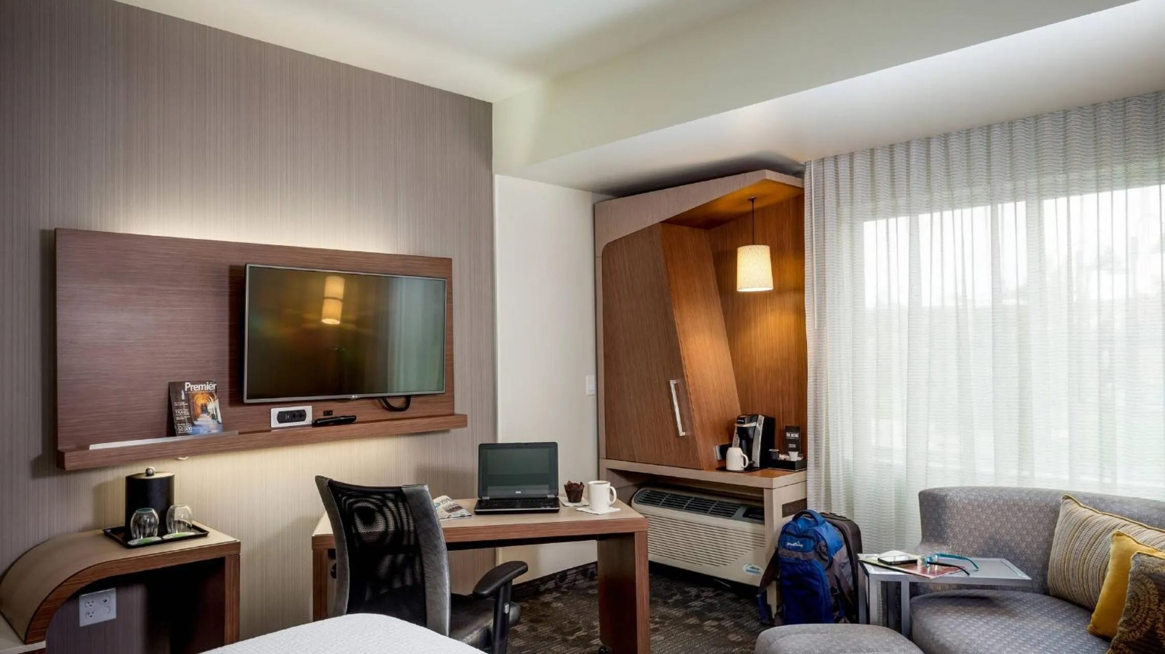 Seating area in Courtyard by Marriott Walla Walla