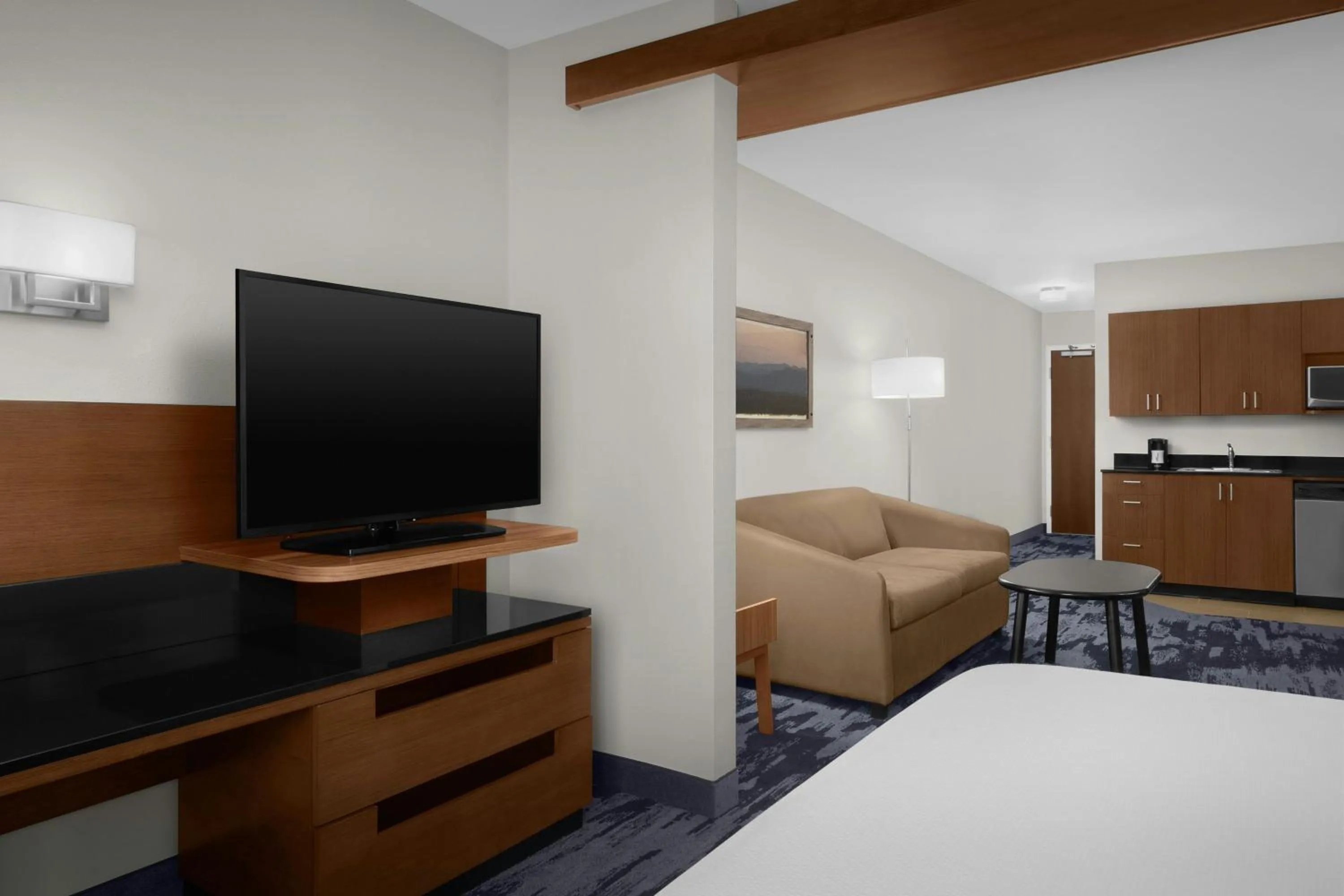 Photo of the whole room, Bed in Fairfield Inn & Suites by Marriott Fayetteville North