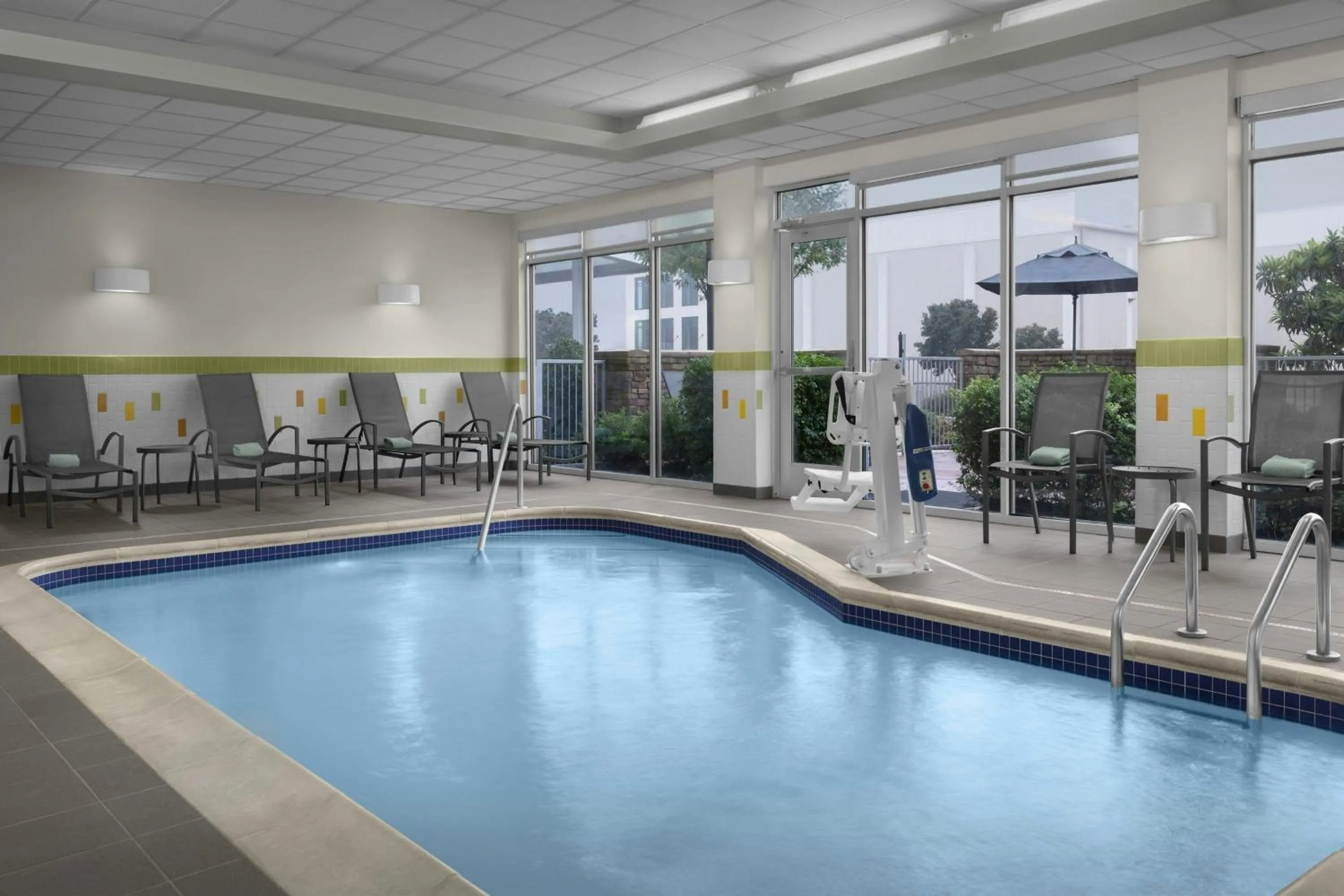 Swimming pool in Fairfield Inn & Suites by Marriott Fayetteville North