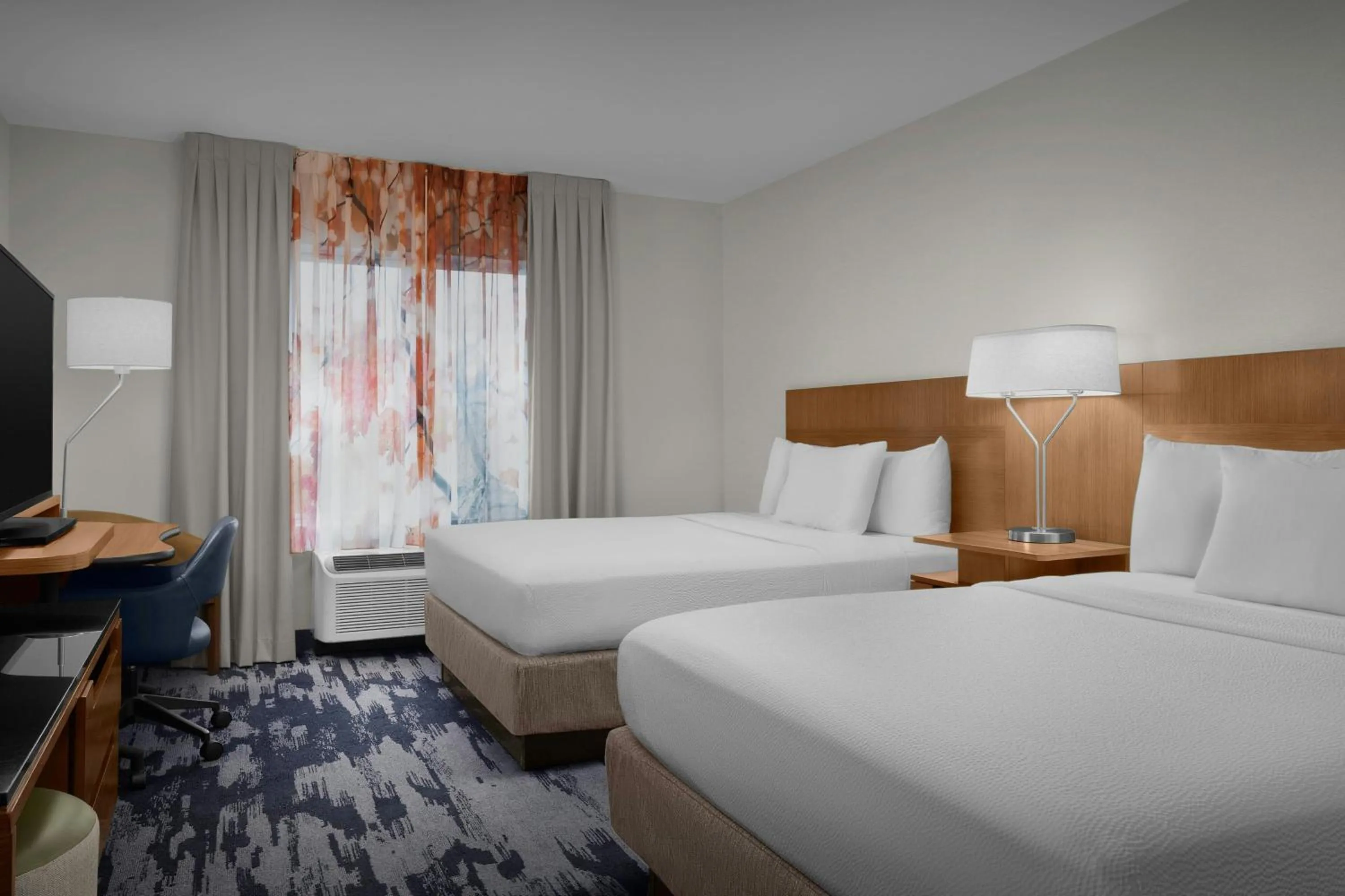 Photo of the whole room, Bed in Fairfield Inn & Suites by Marriott Fayetteville North