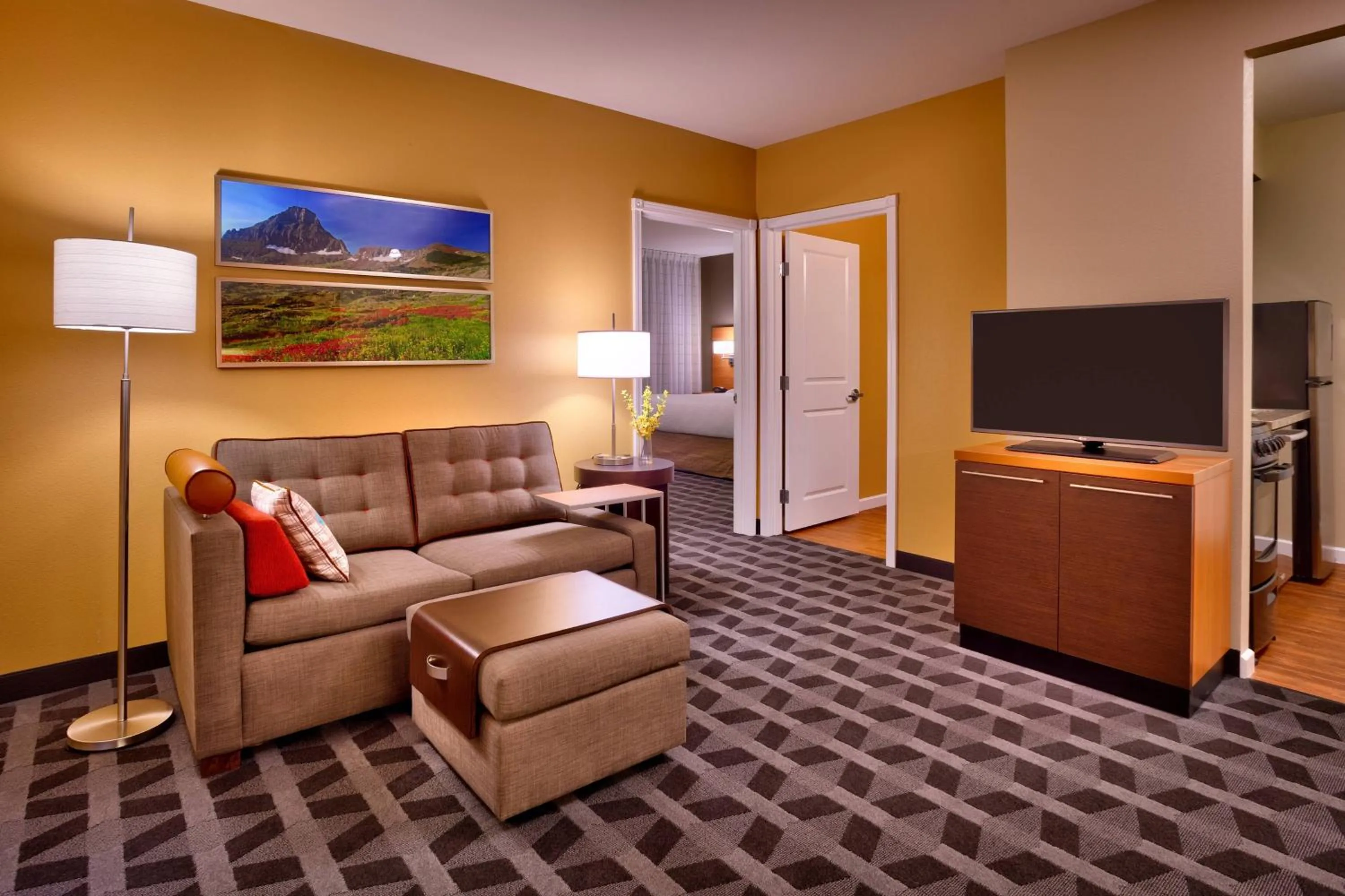 Living room in TownePlace Suites by Marriott Missoula