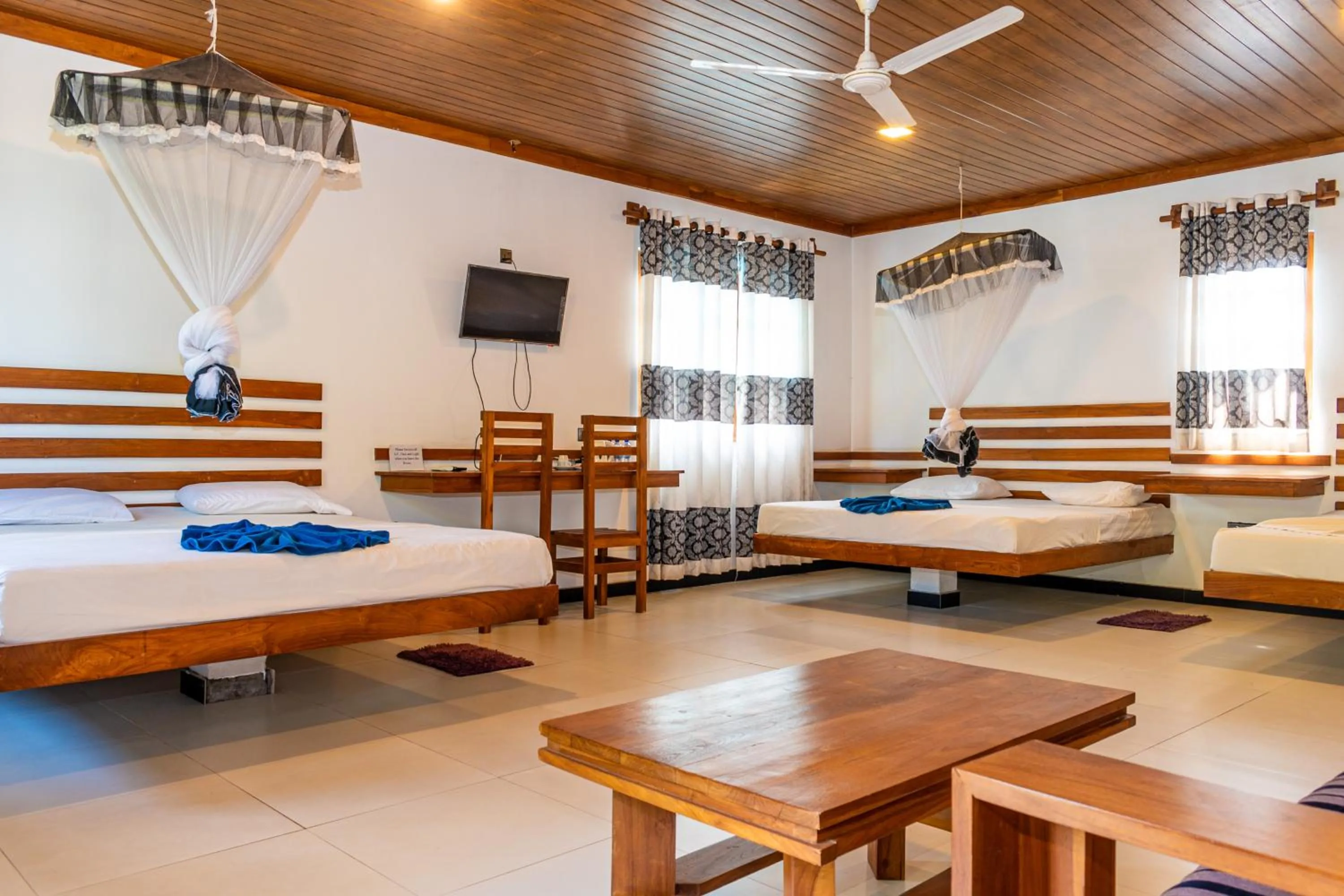 Bed in Eco Hotel Black & White - Anuradhapura