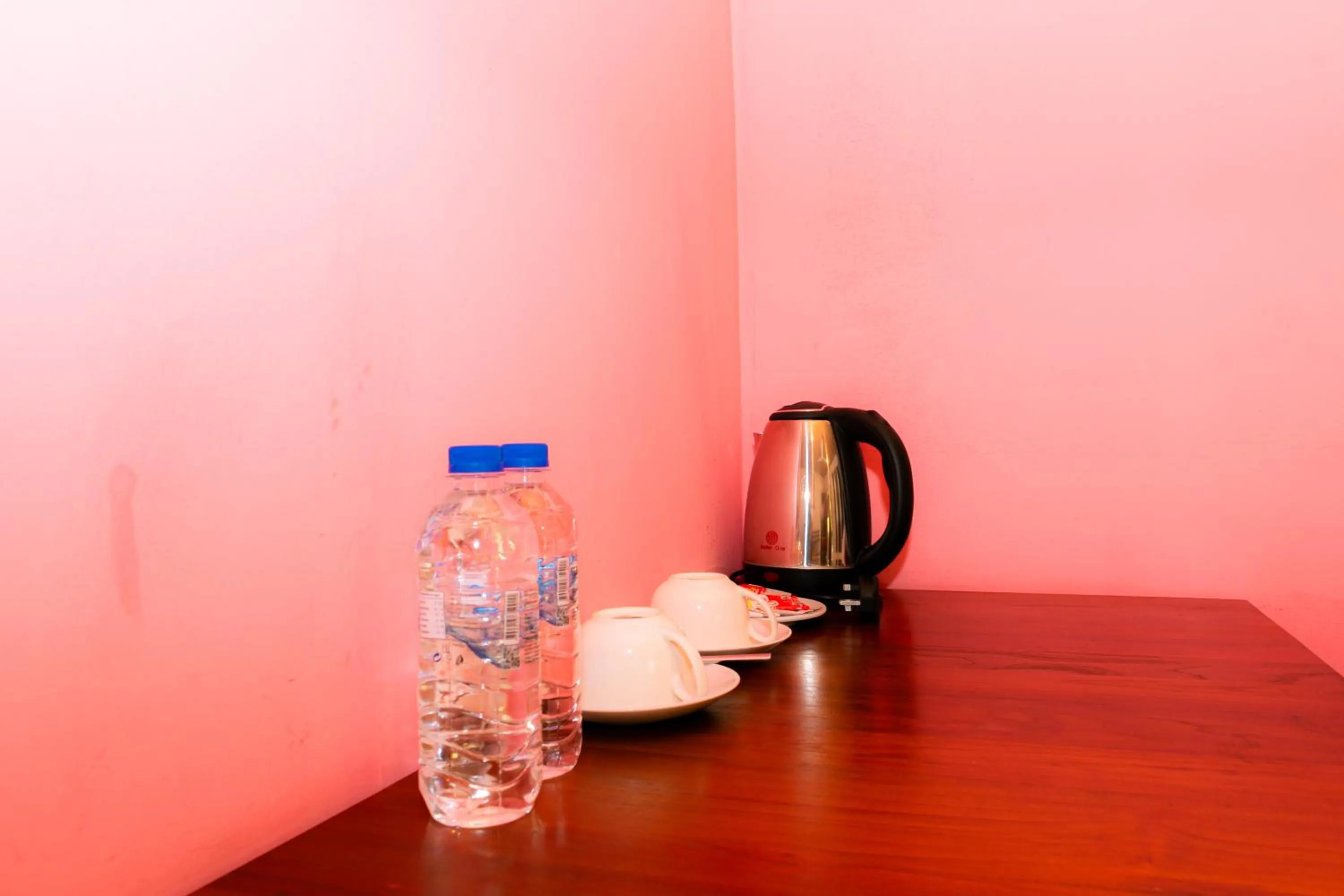 Eco Hotel Black & White - Anuradhapura